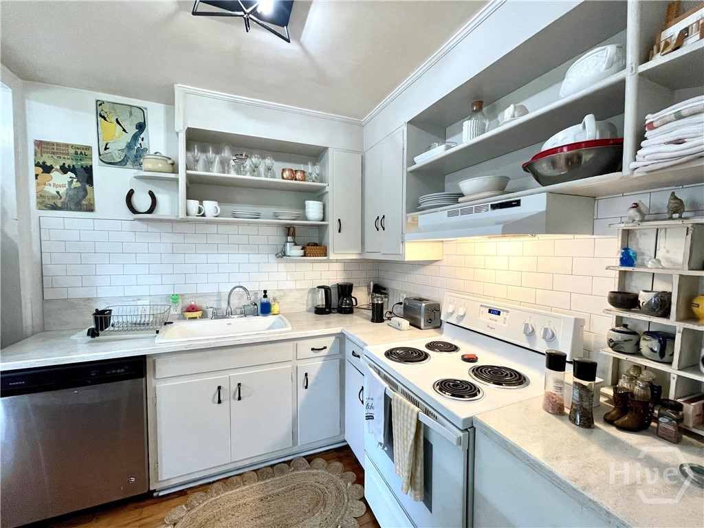 12 W 51st Street, Savannah, GA 31405 Listing Photo  5