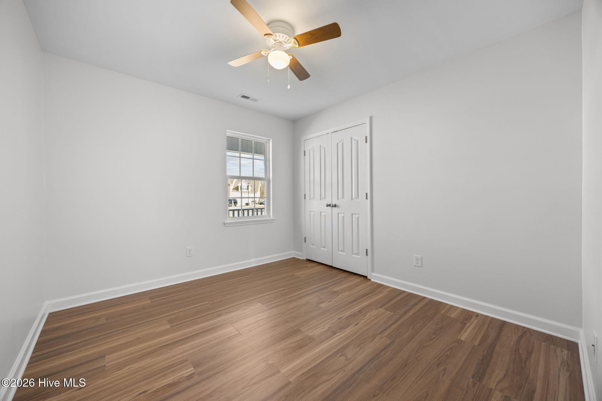 100549583 | Photo 16