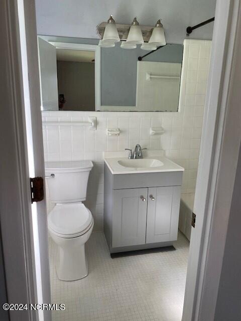 100533796 | Photo 38