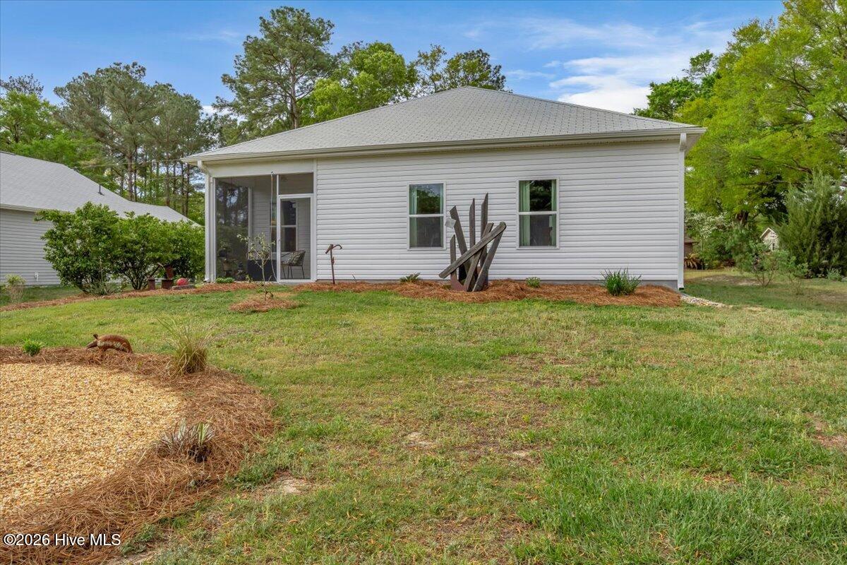 100566058 | Photo 51