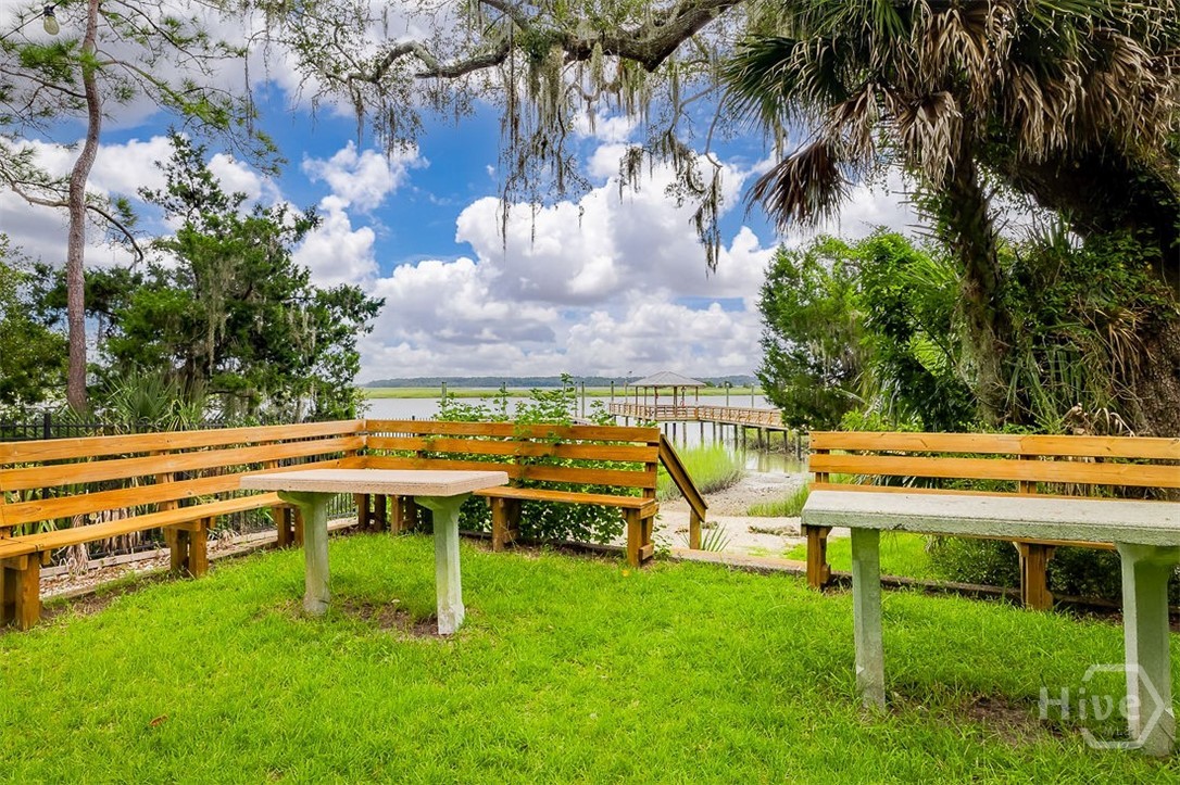 Dock picnic area