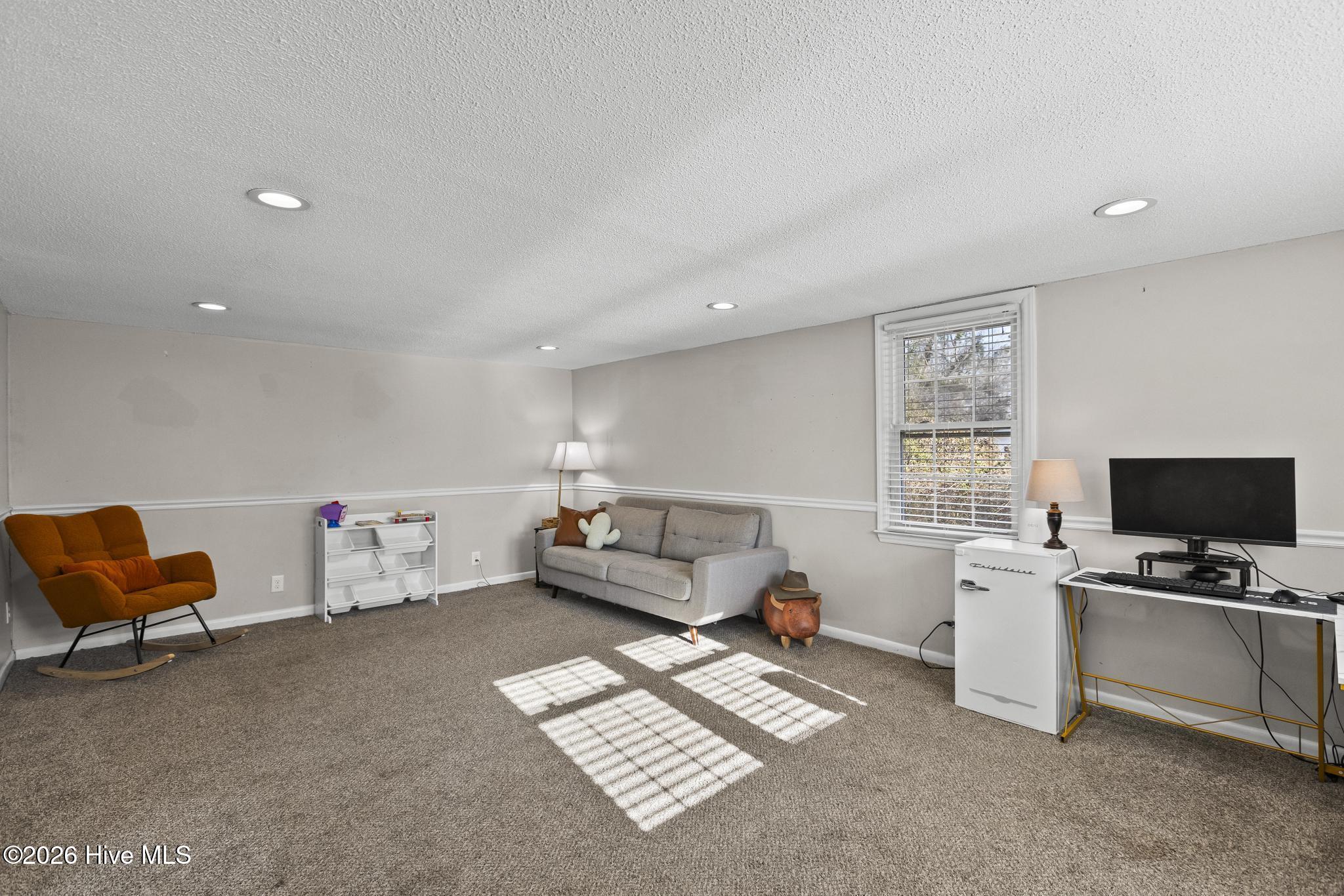 100553345 | Photo 14