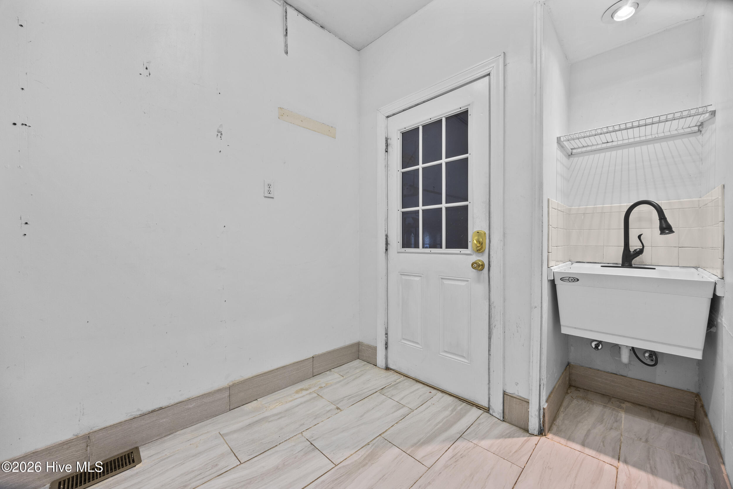 100554944 | Photo 21