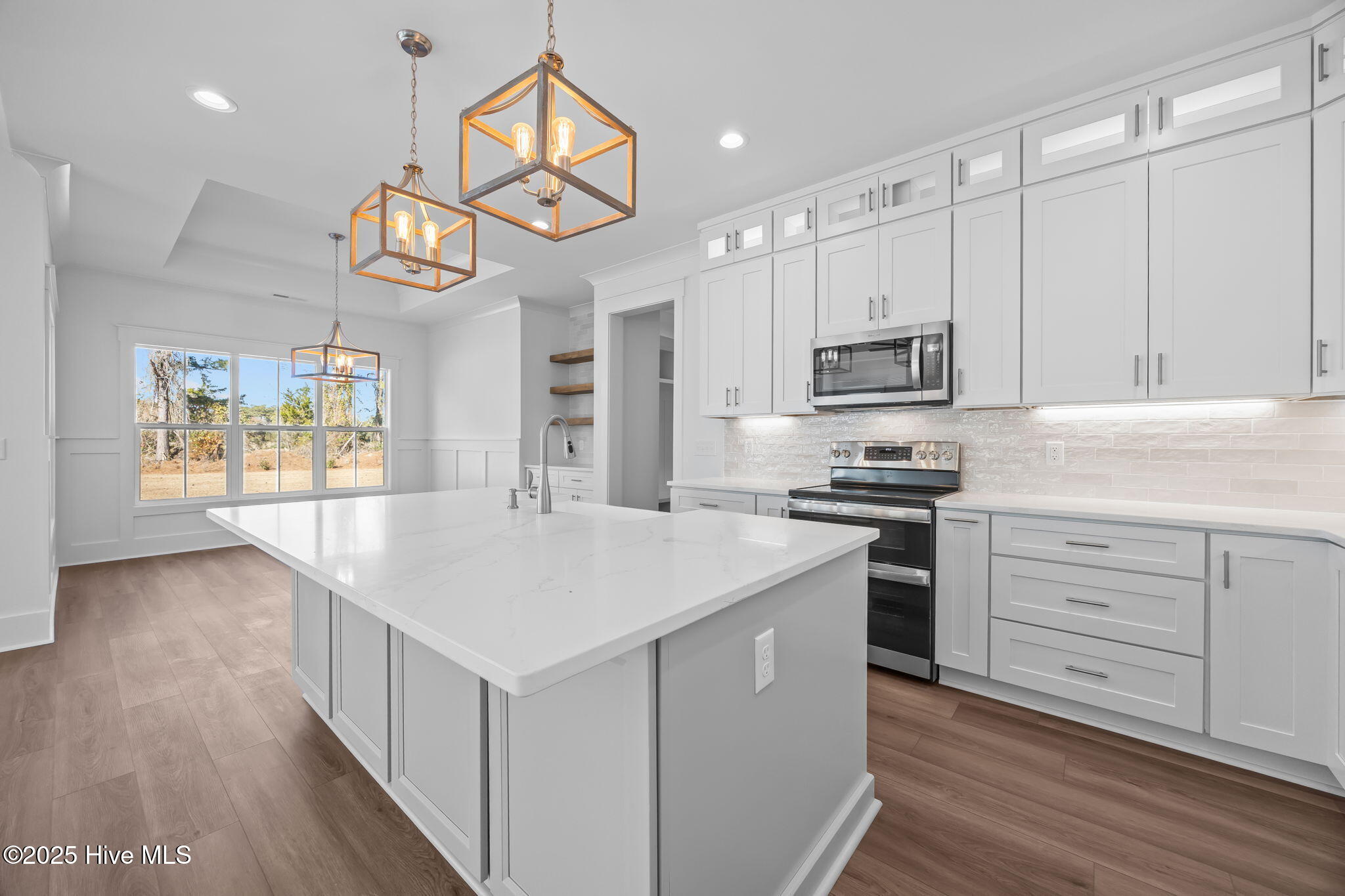 100532112 | Photo 17