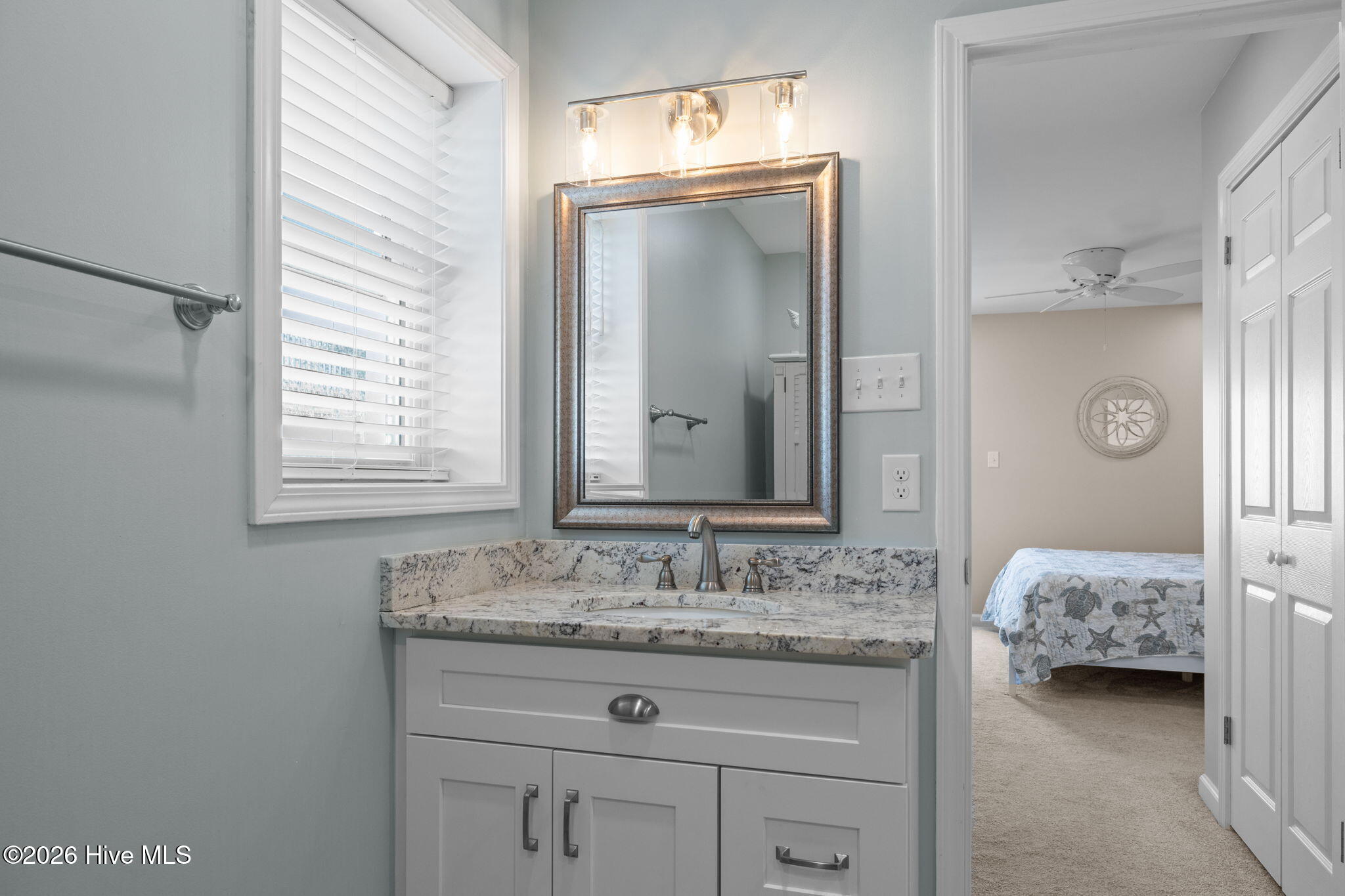 100555254 | Photo 23