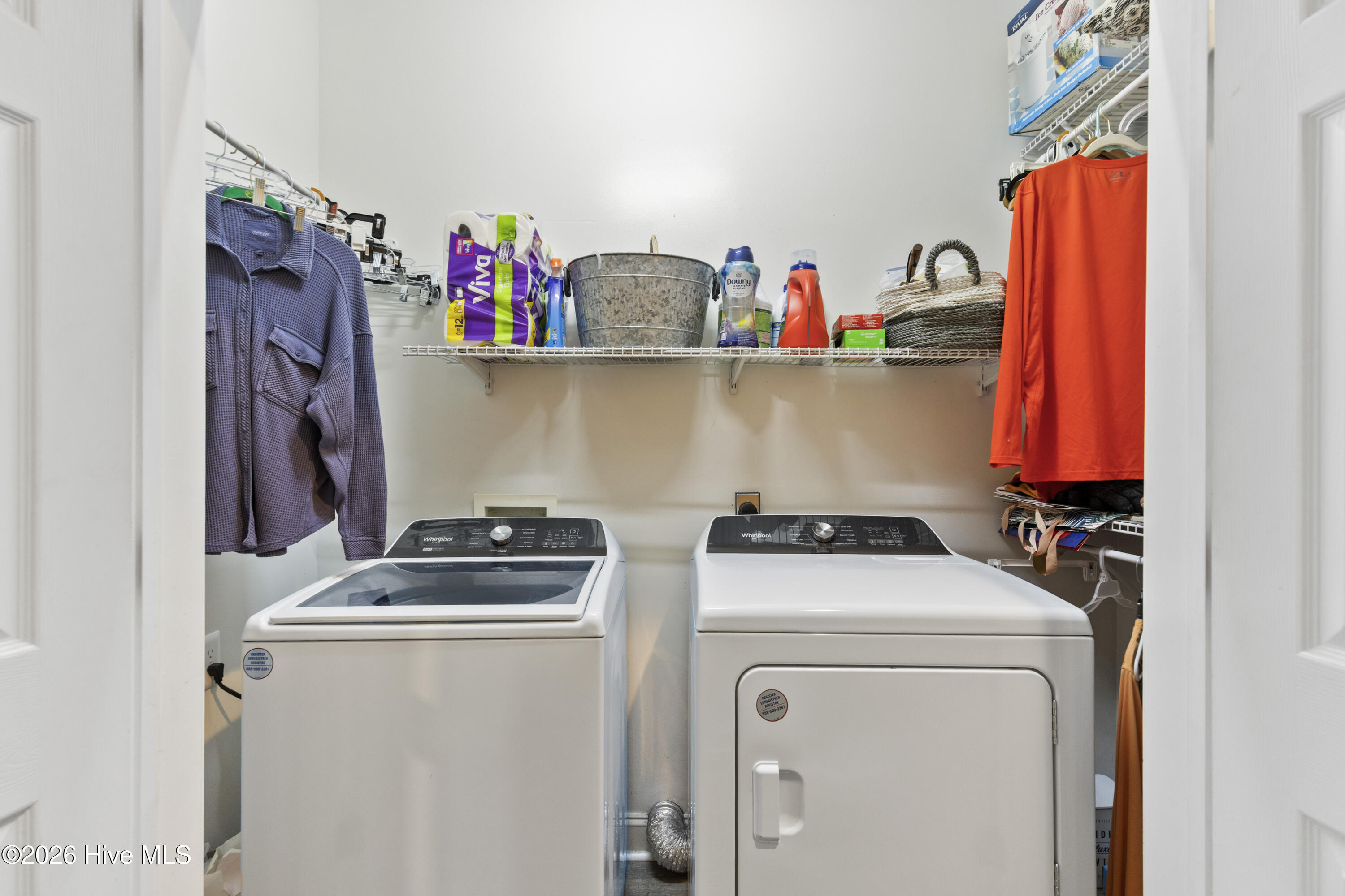 100551822 | Photo 44