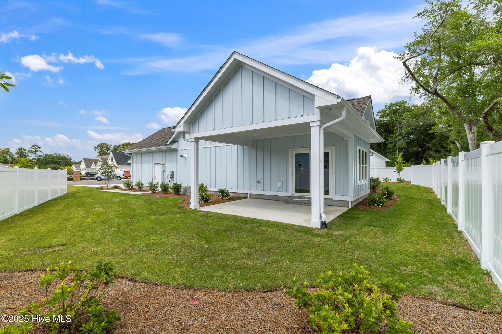 100479580 | Photo 47