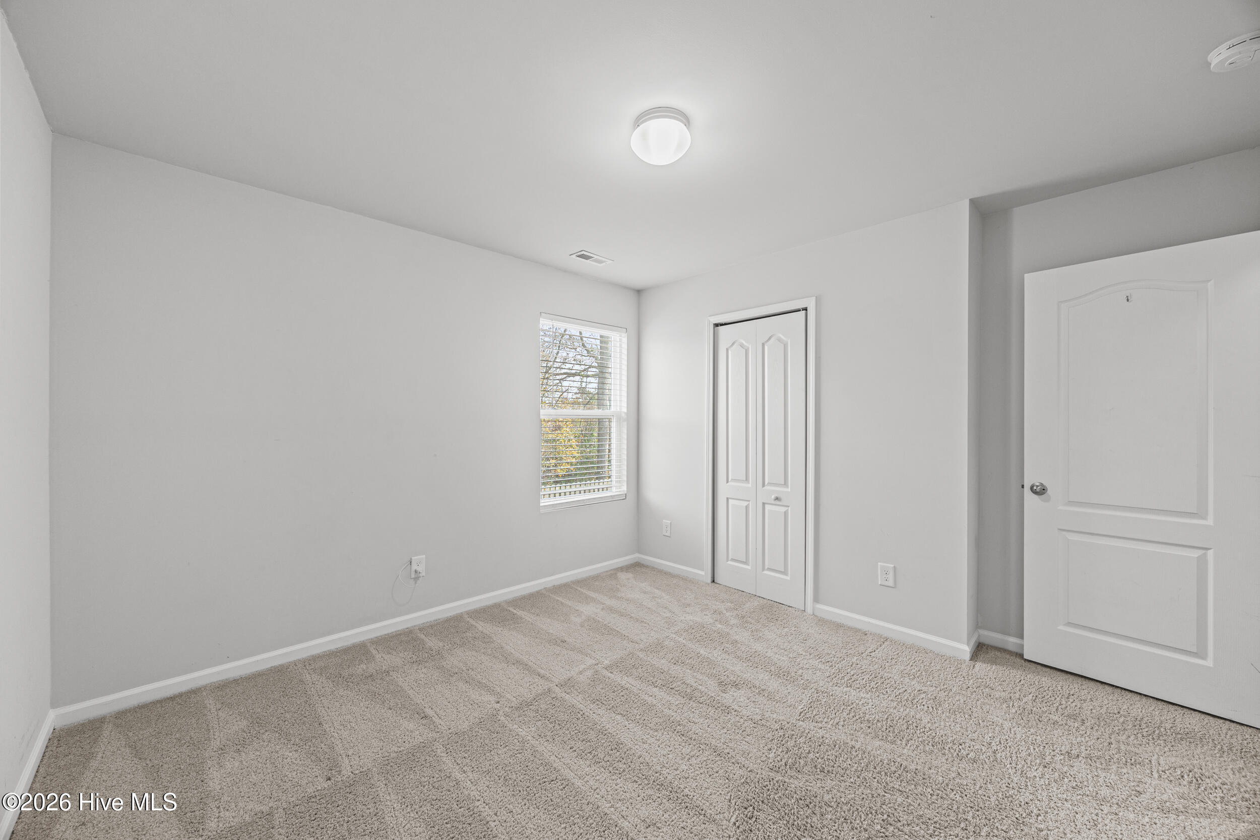 100557017 | Photo 42