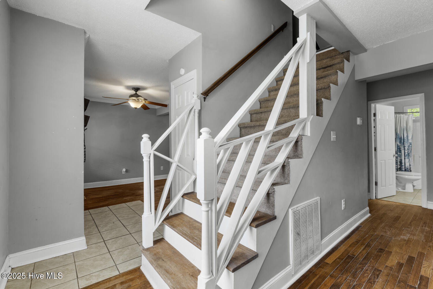 100545758 | Photo 18