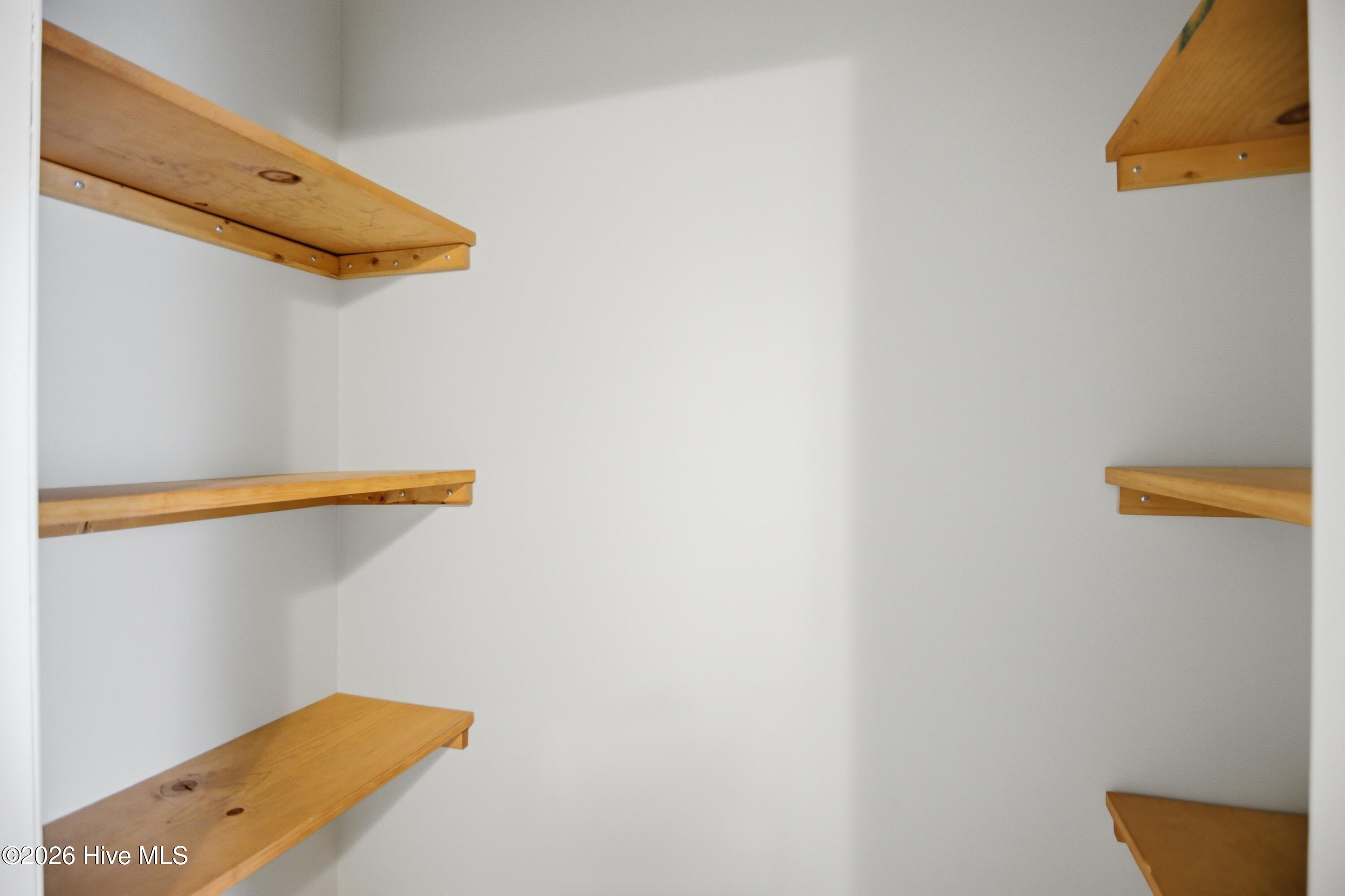 100565180 | Photo 21