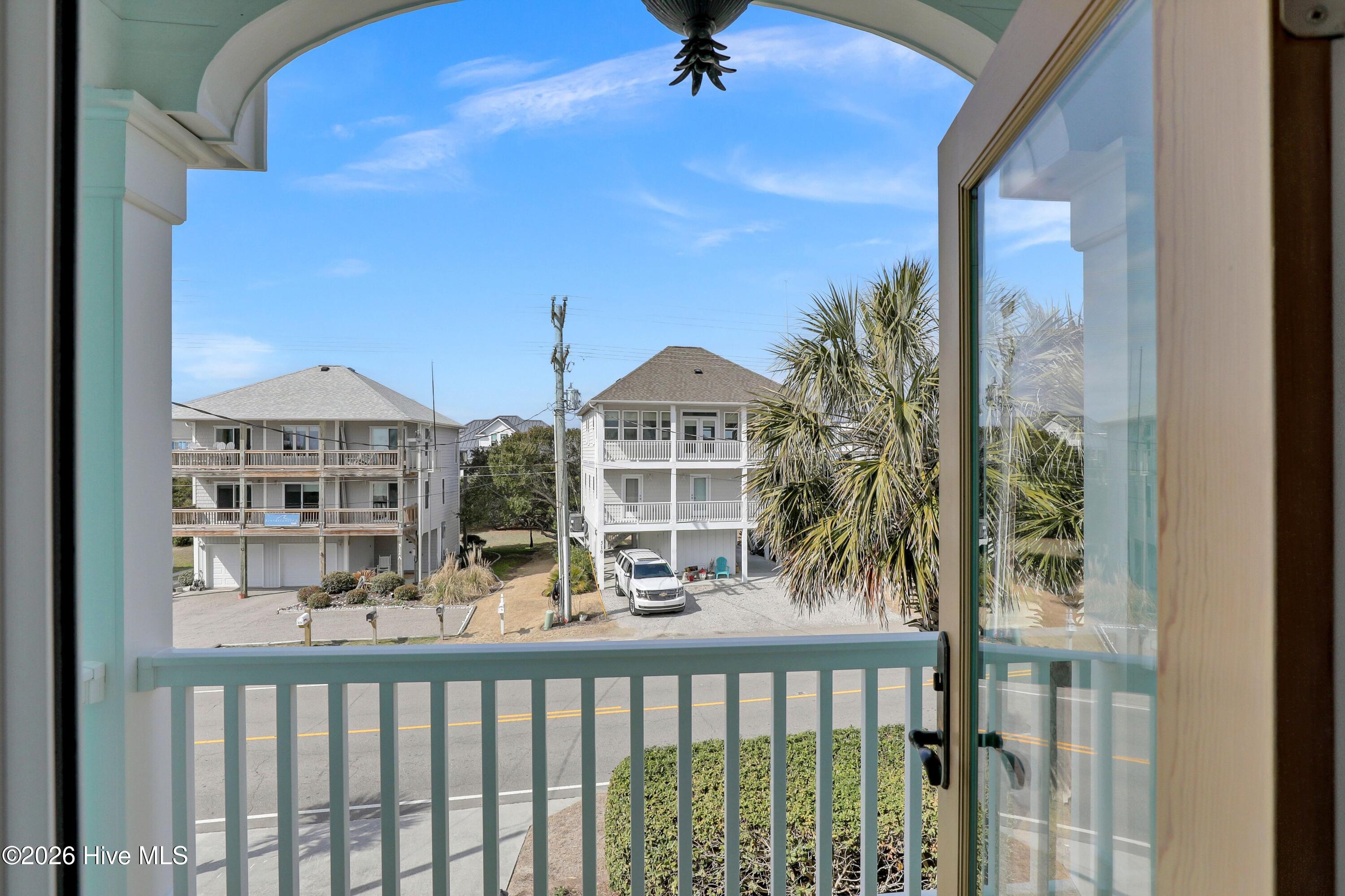 100558553 | Photo 72