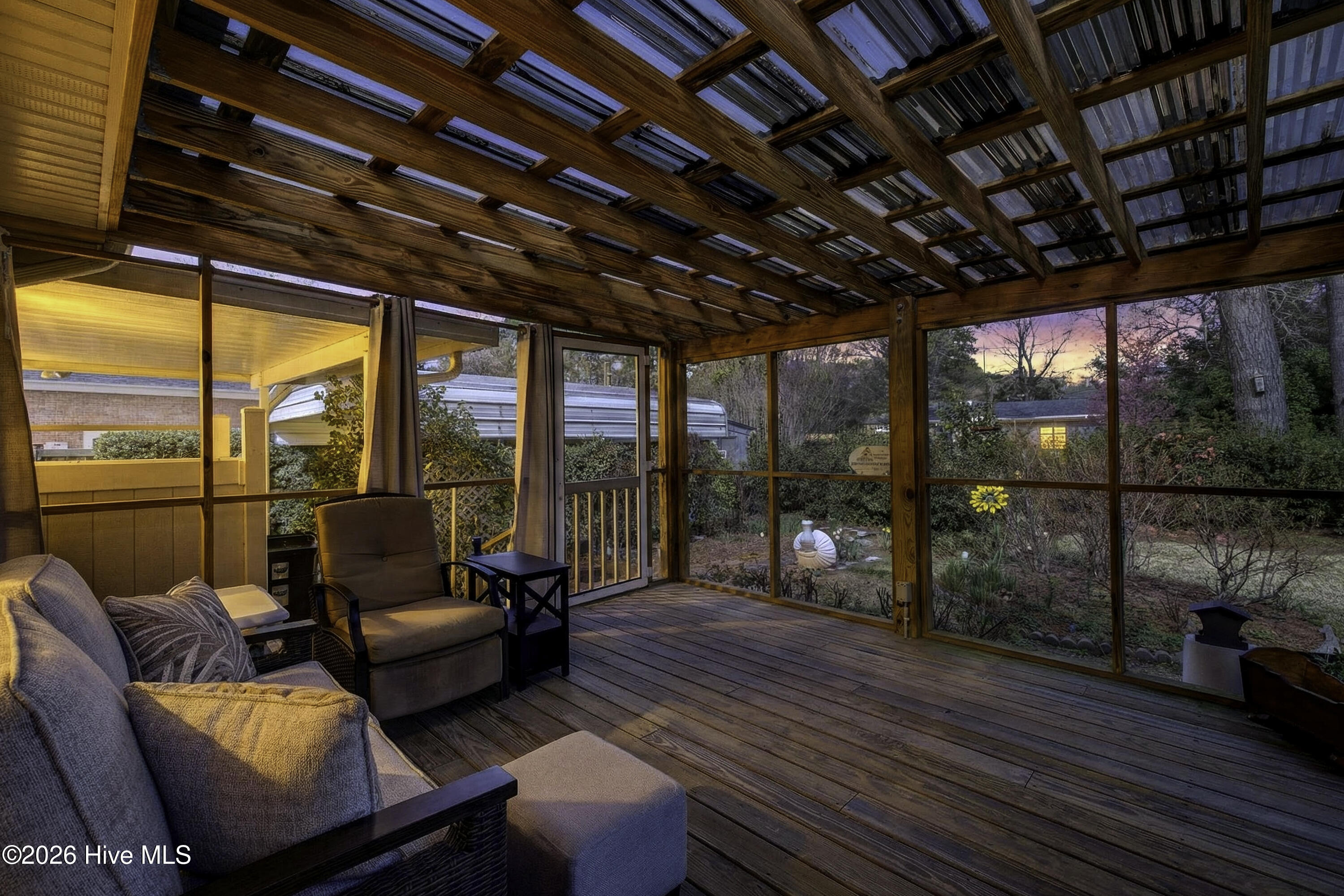 100559114 | Photo 44