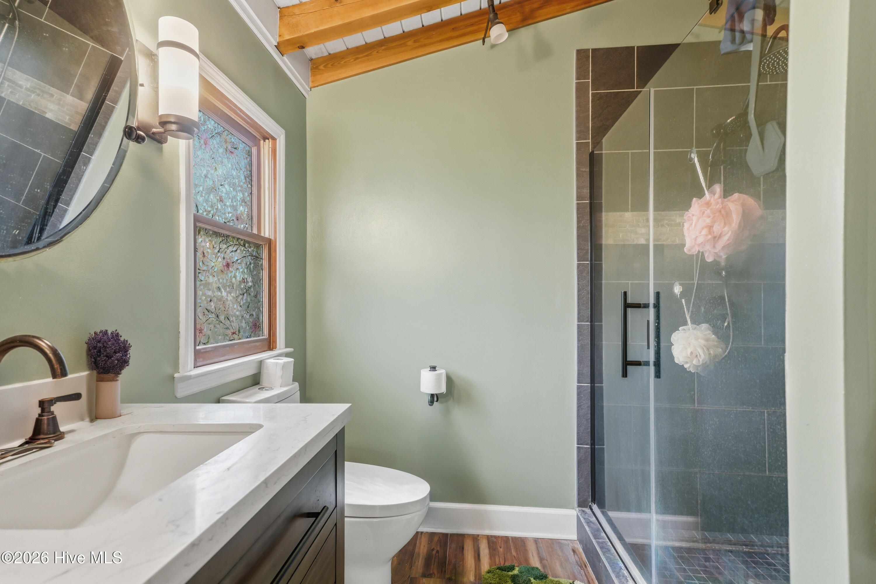 100566654 | Photo 28