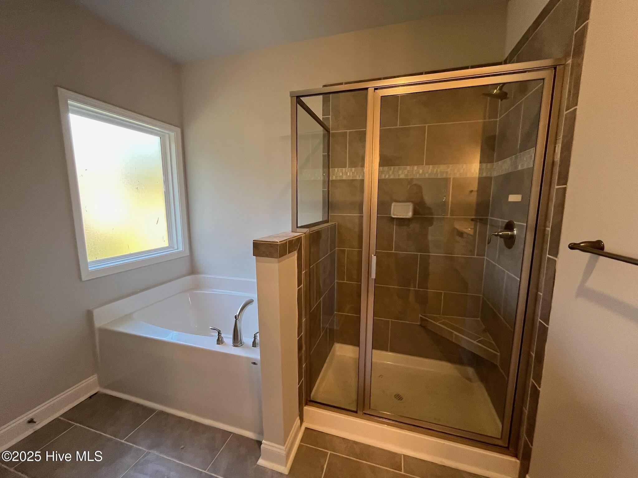 100467983 | Photo 18