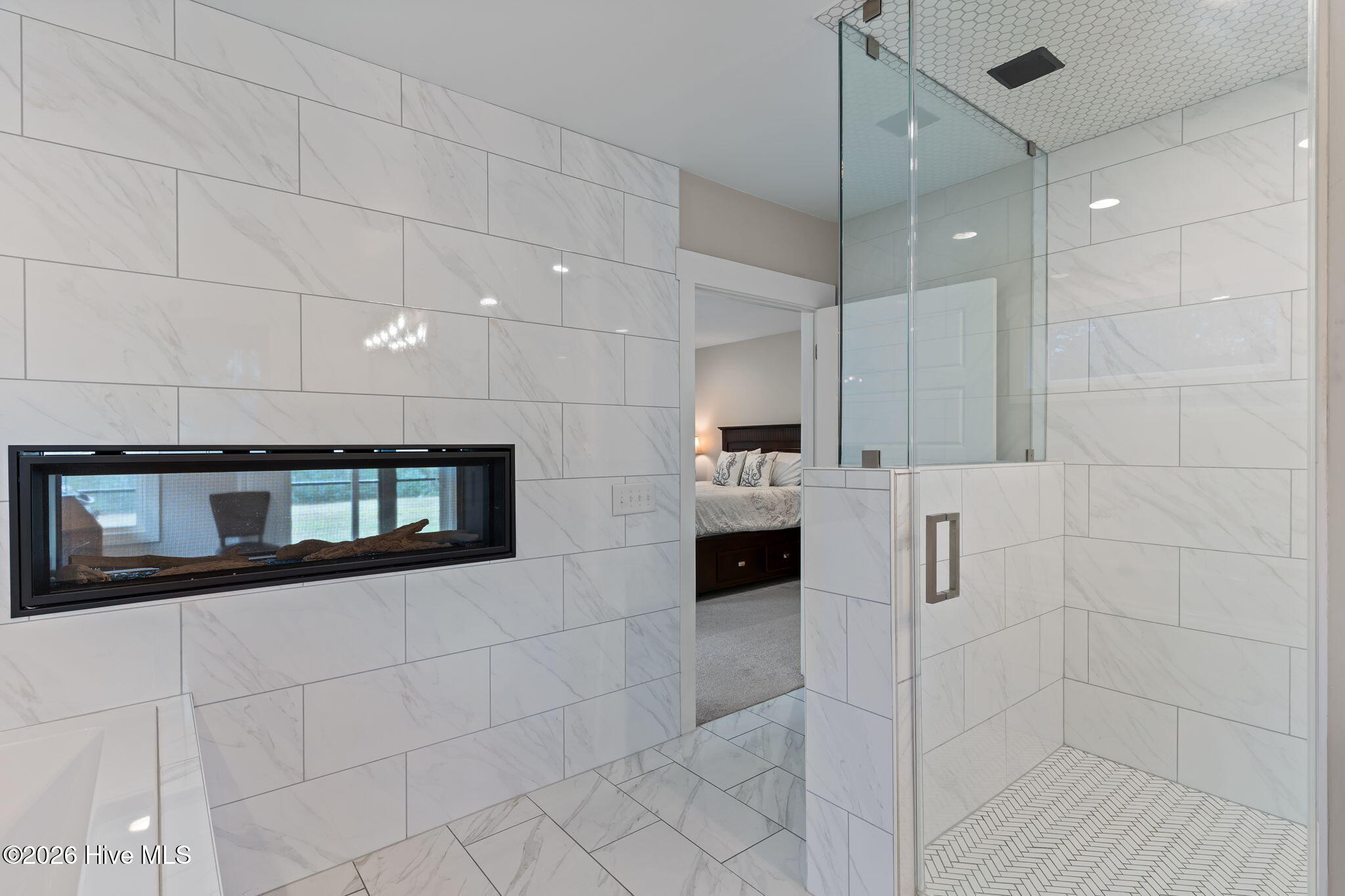 100559500 | Photo 25