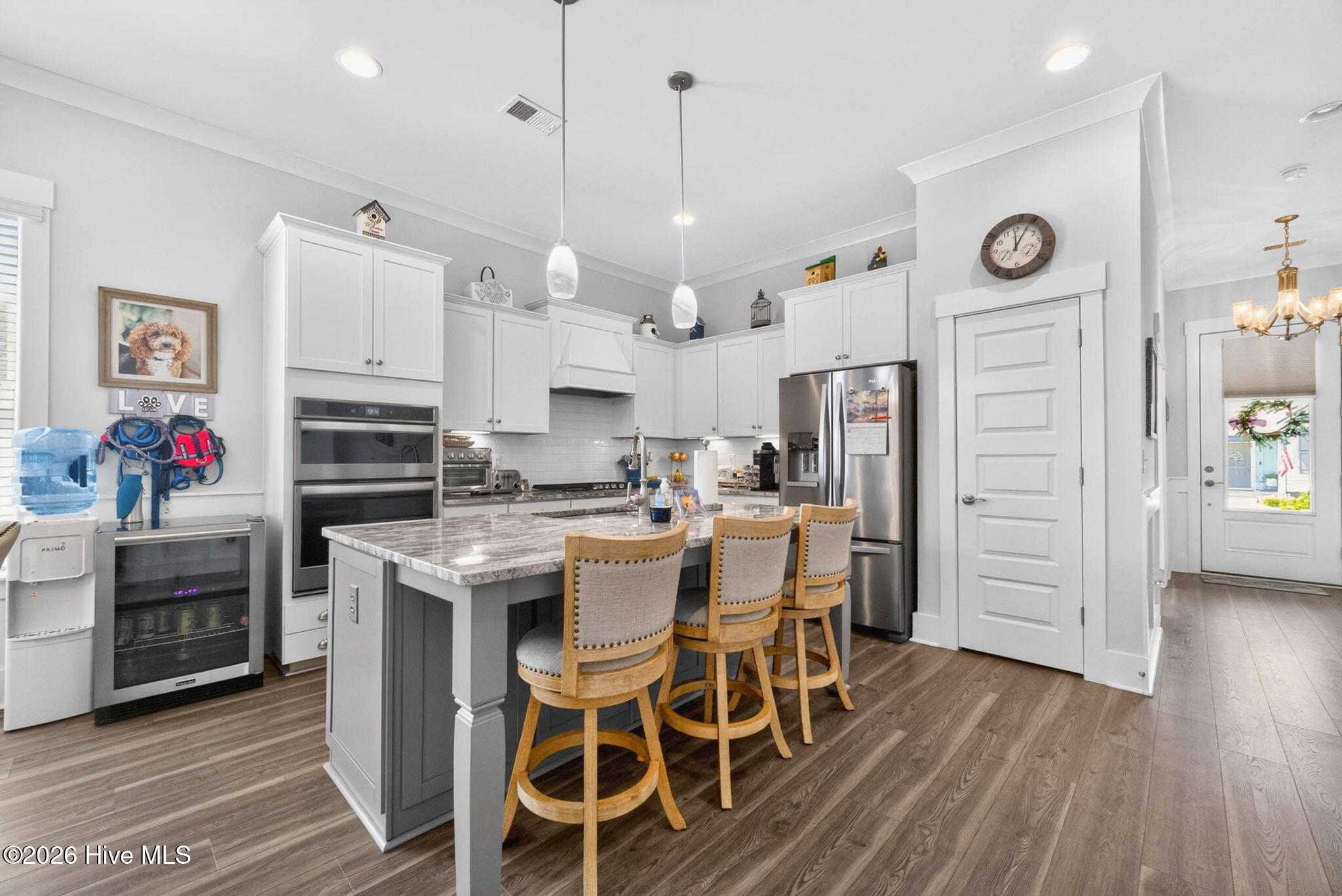 100567275 | Photo 21