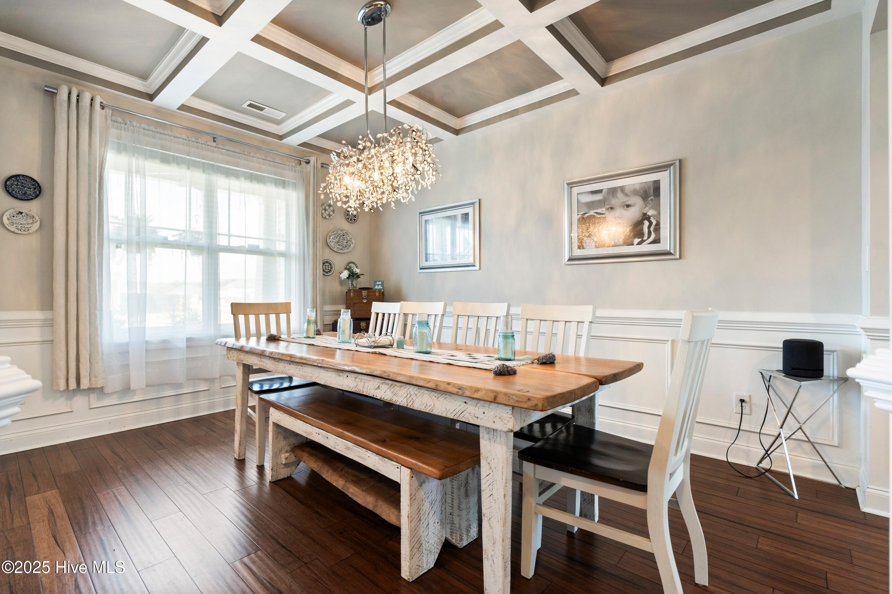 100532495 | Photo 12