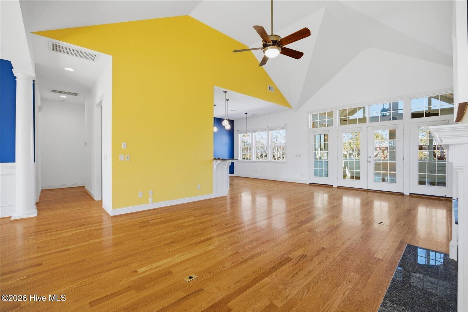 100557521 | Photo 13