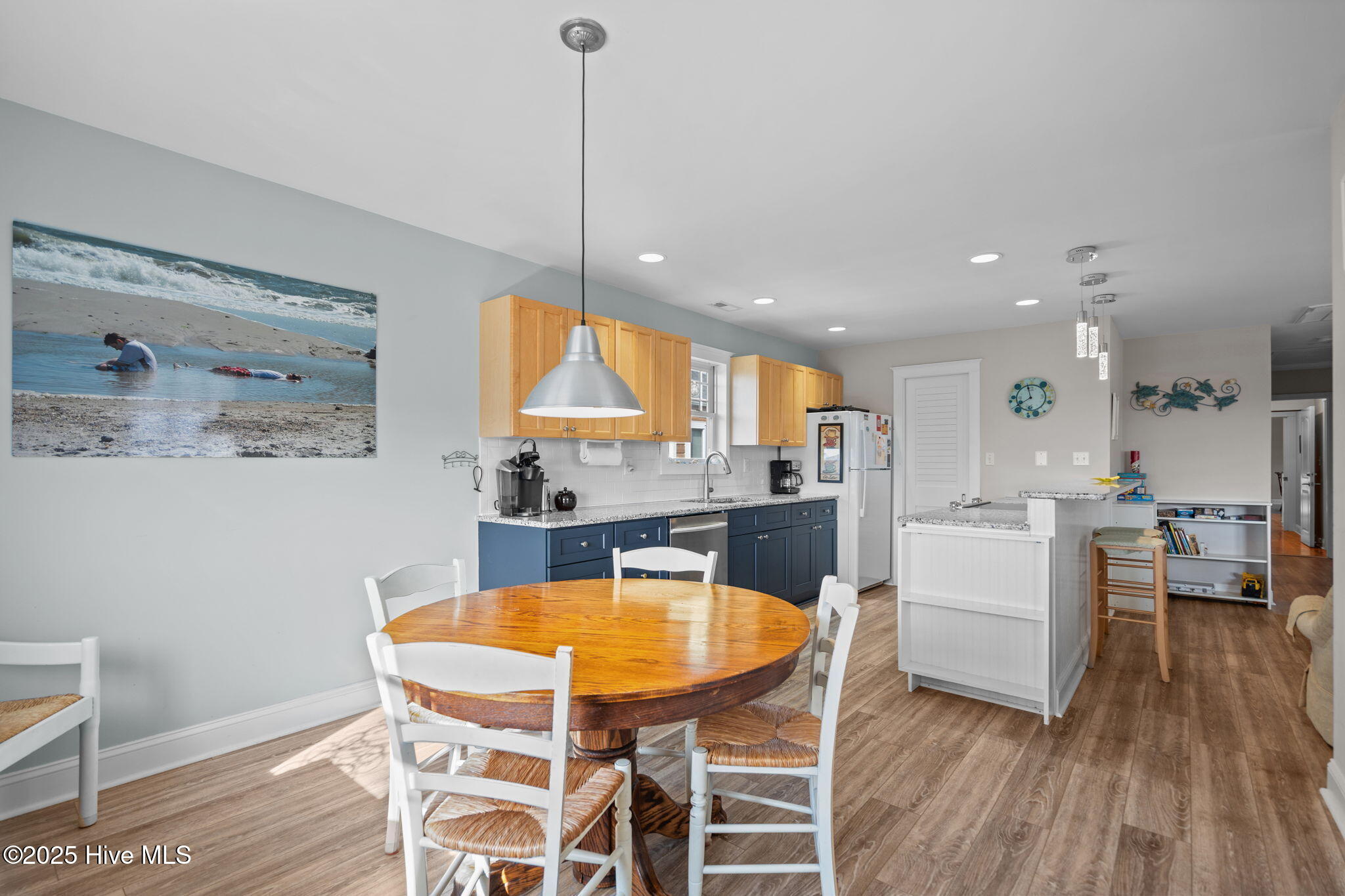 100541907 | Photo 39