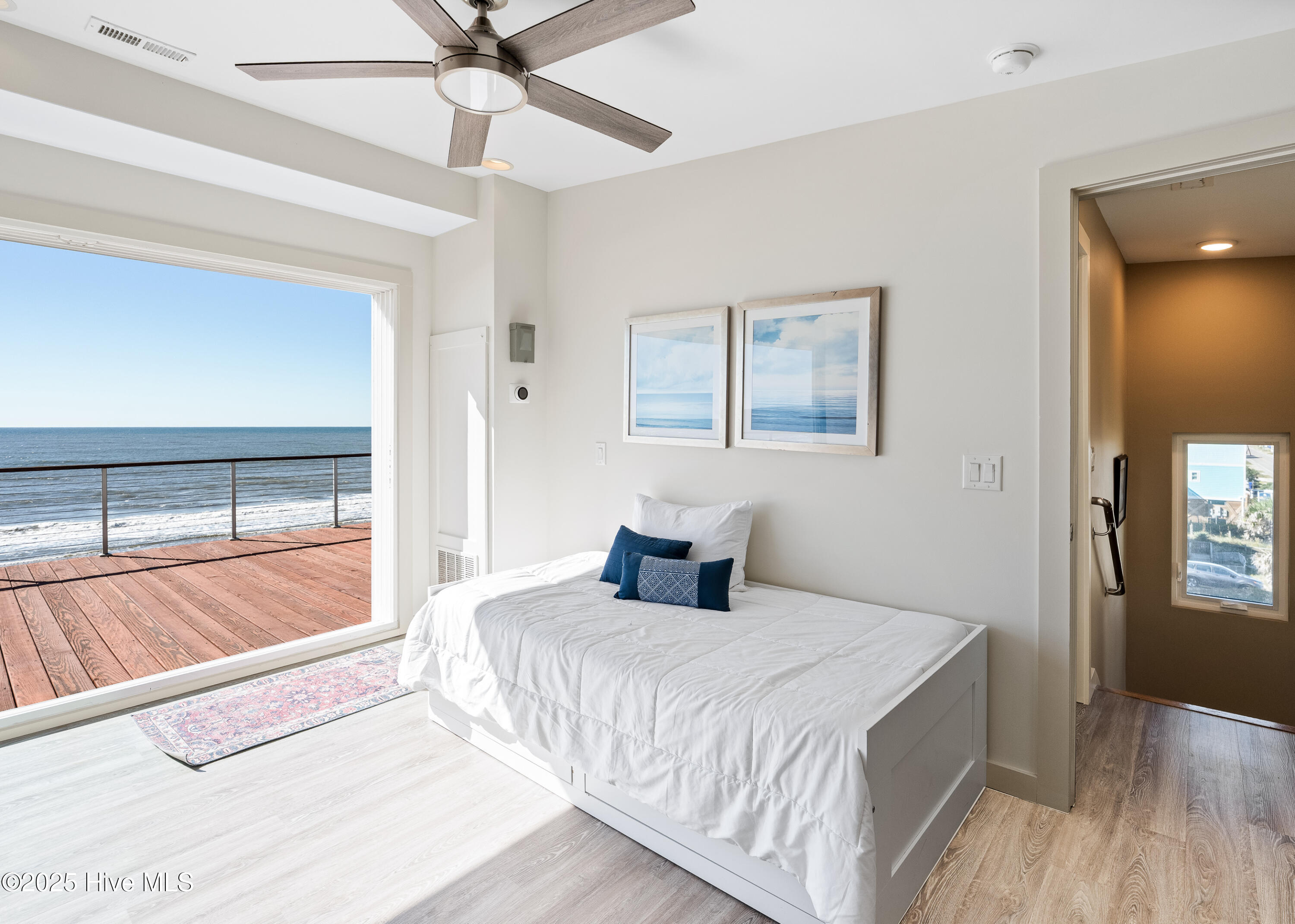 100539588 | Photo 44