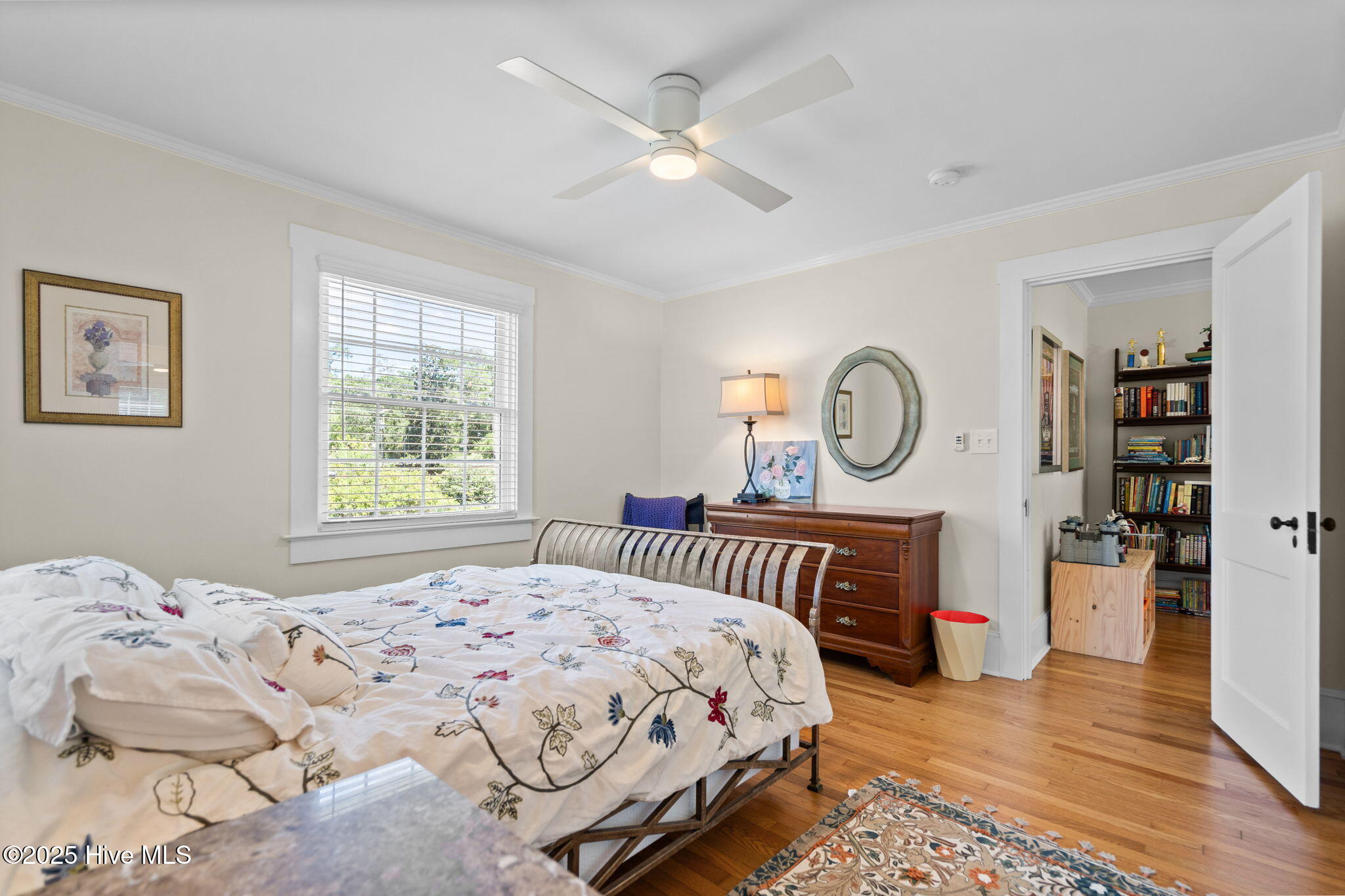 100528962 | Photo 28