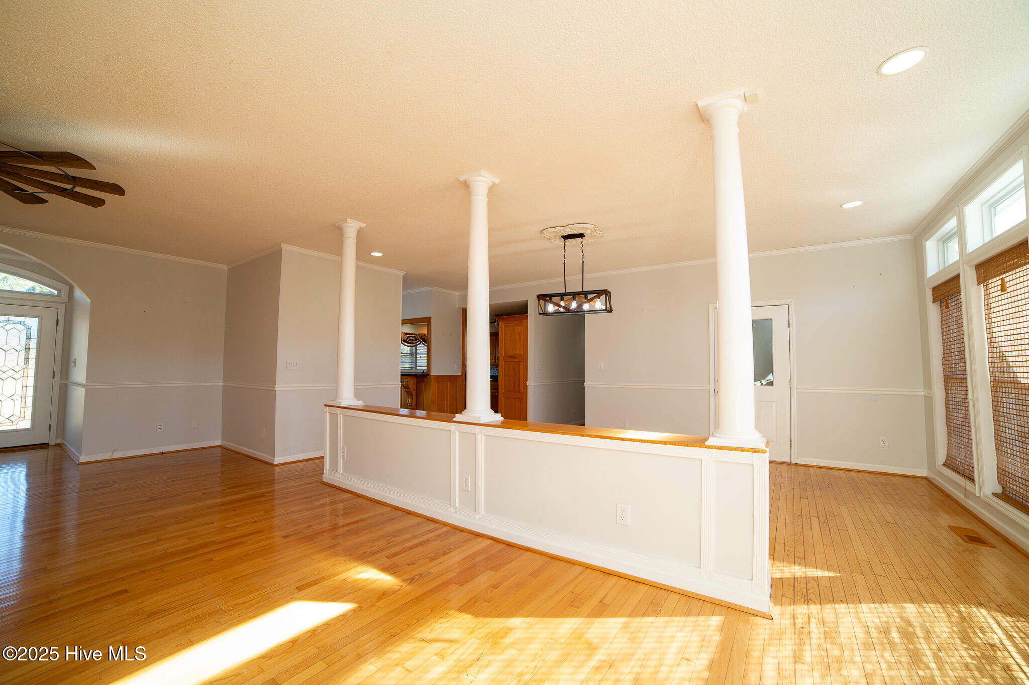 100546342 | Photo 56