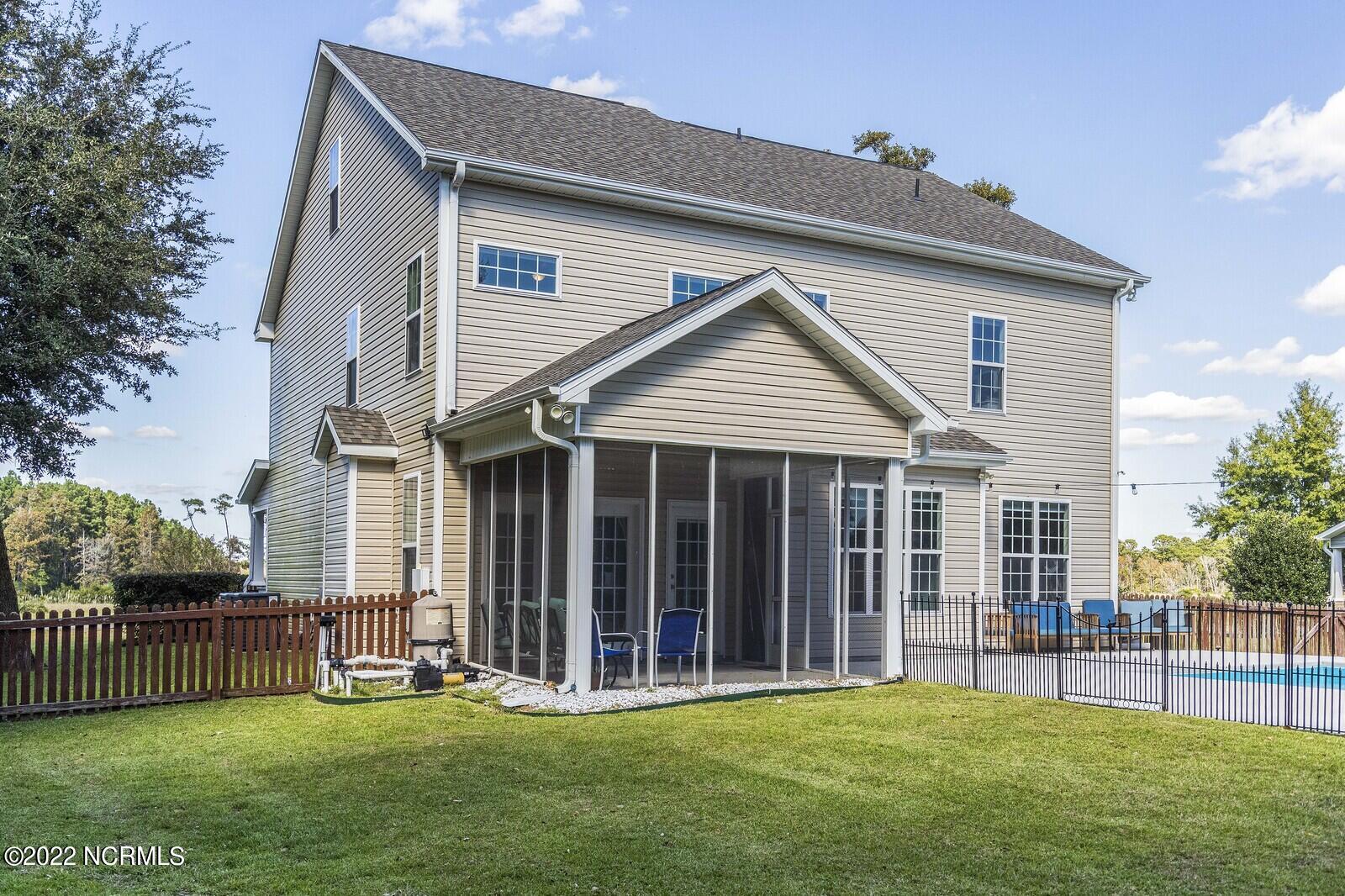 100556304 | Photo 68