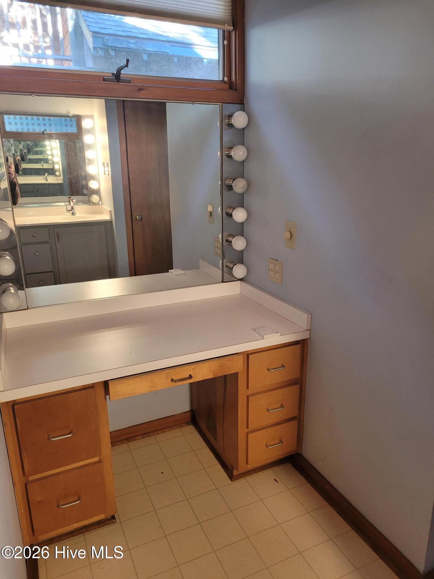 100549225 | Photo 20