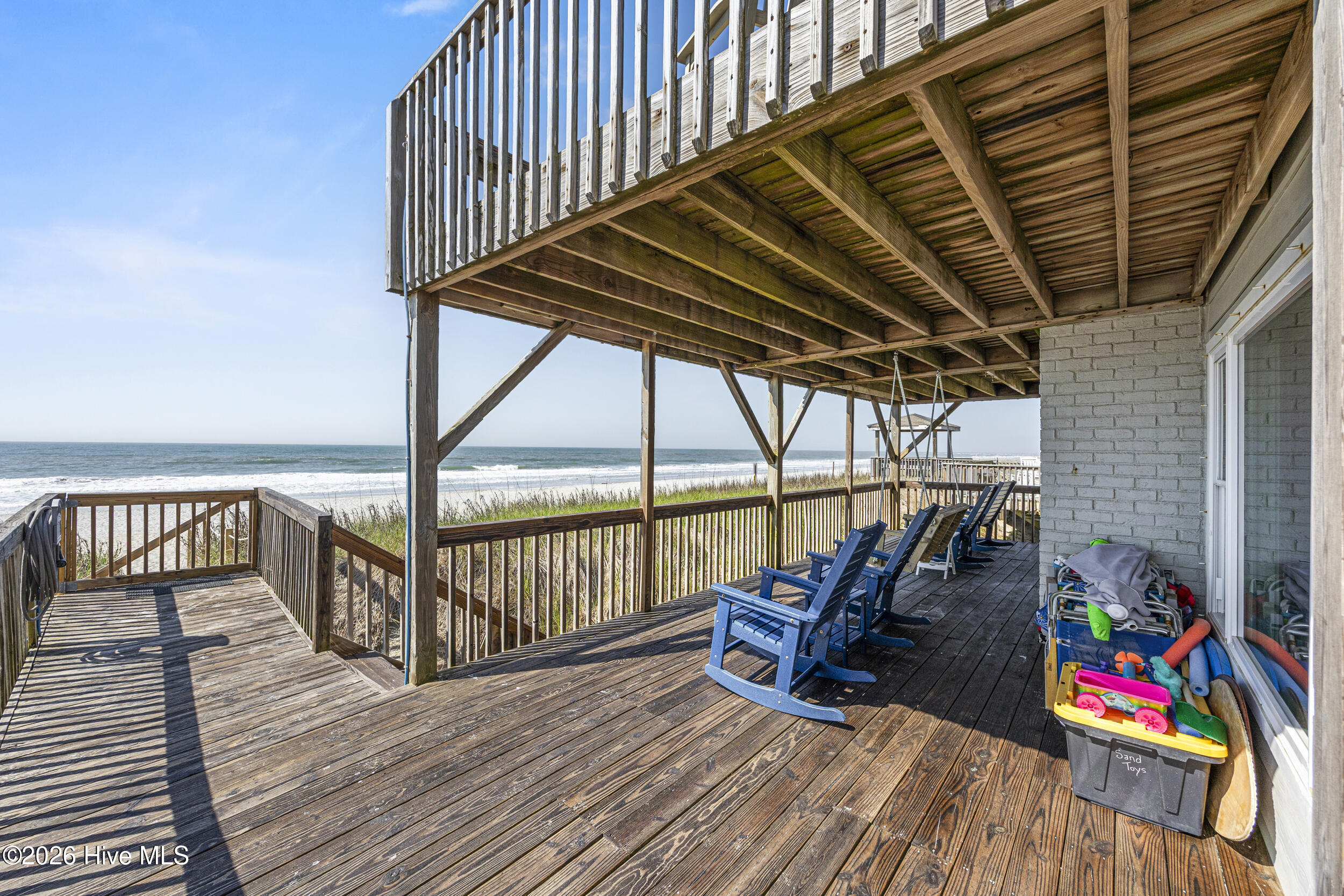 100568545 | Photo 53