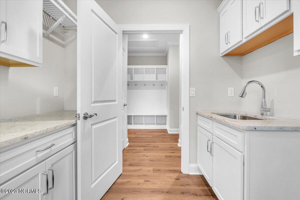 100524155 | Photo 63