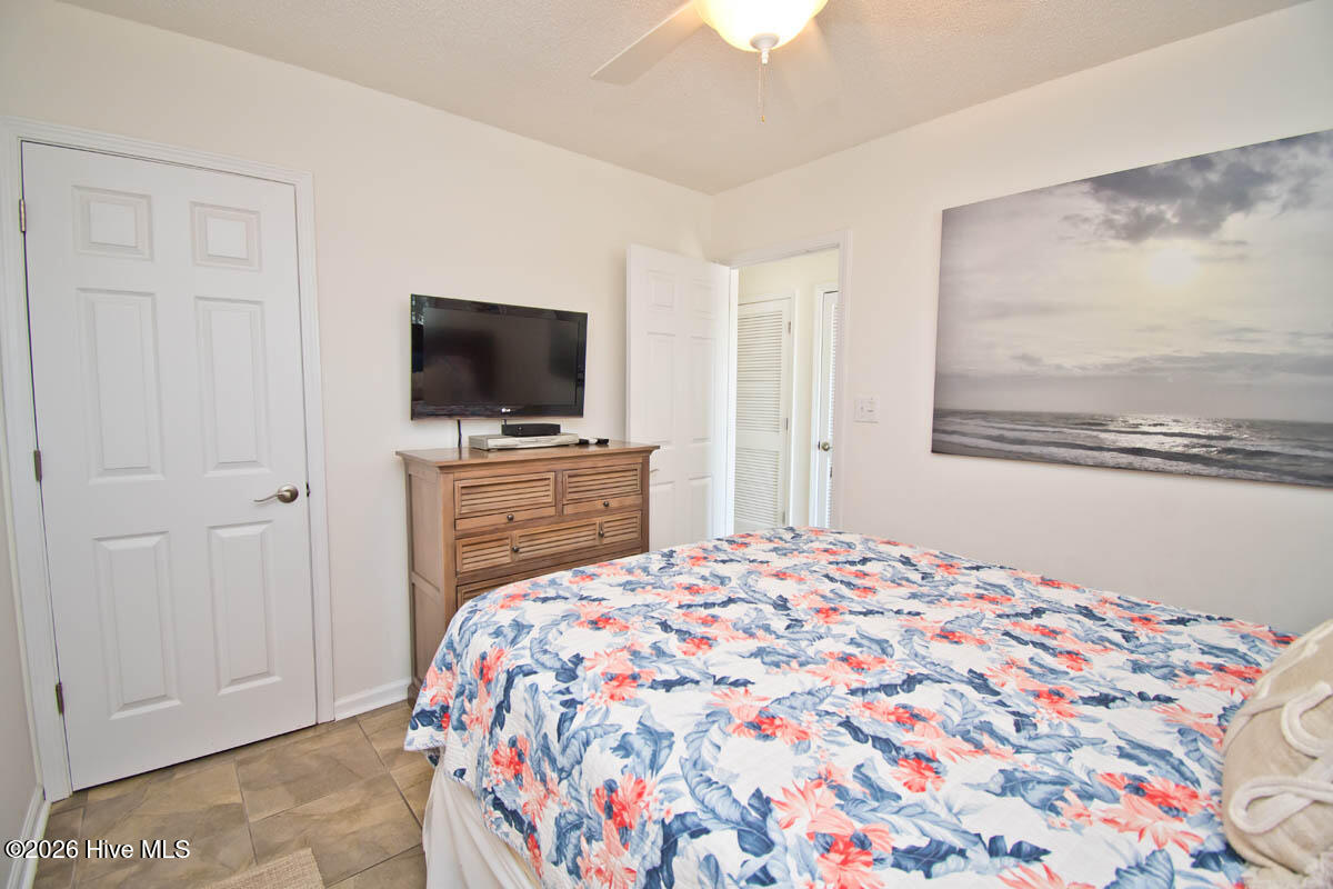 100560265 | Photo 23