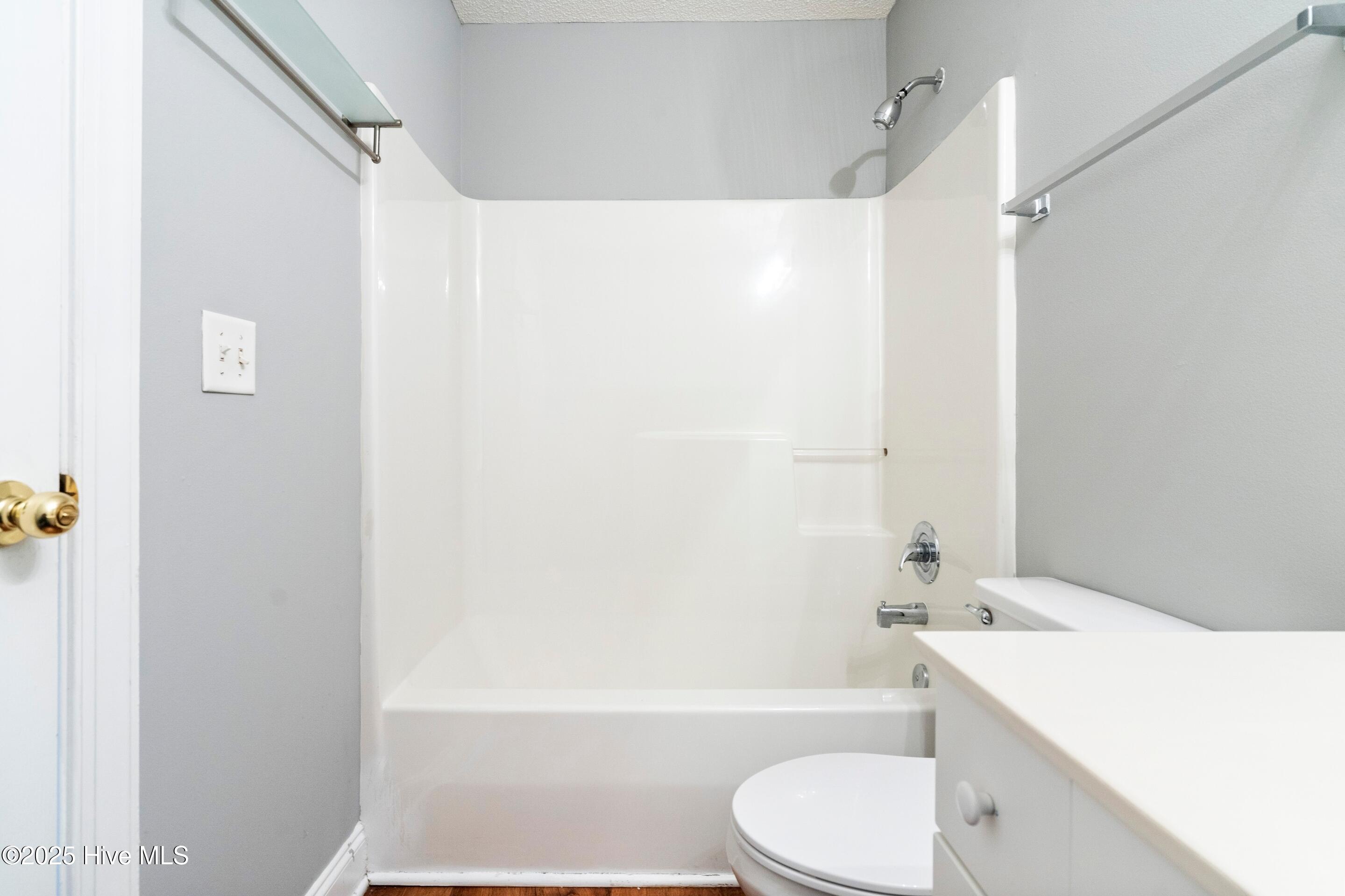 100527871 | Photo 35