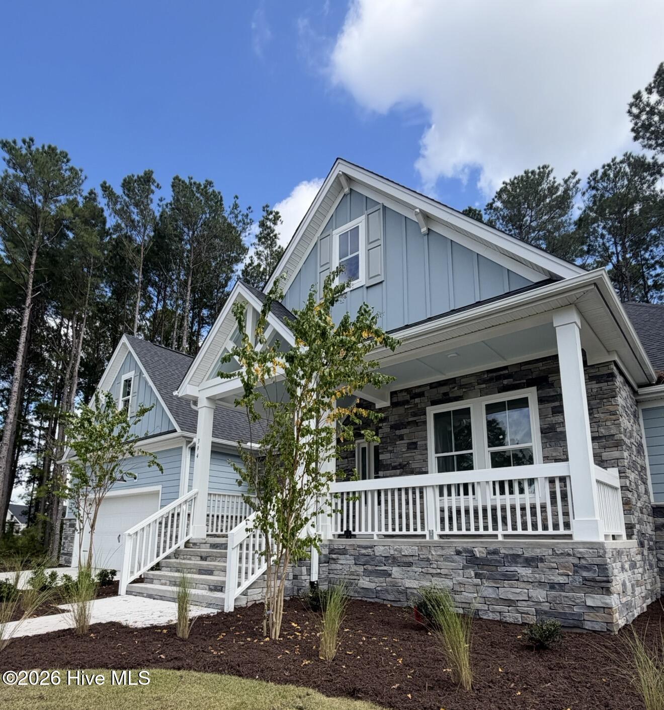 100542321 | Photo 3