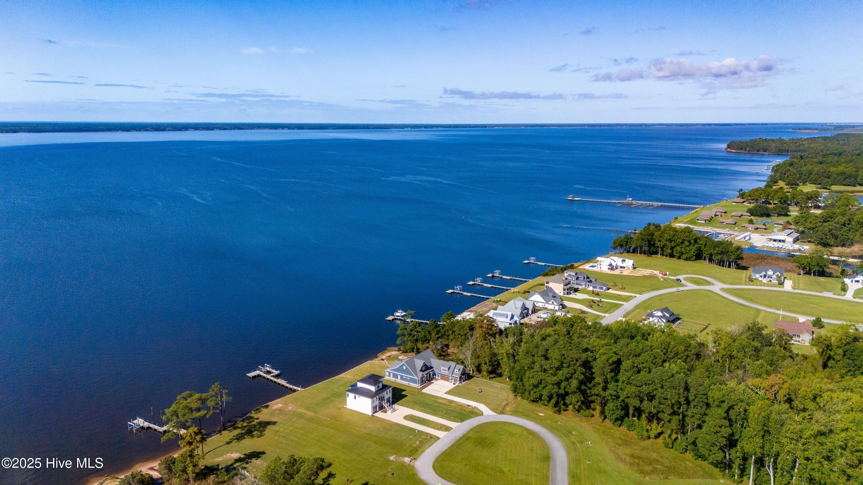 124 S Brightleaf Drive, Minnesott Beach, NC, 28510