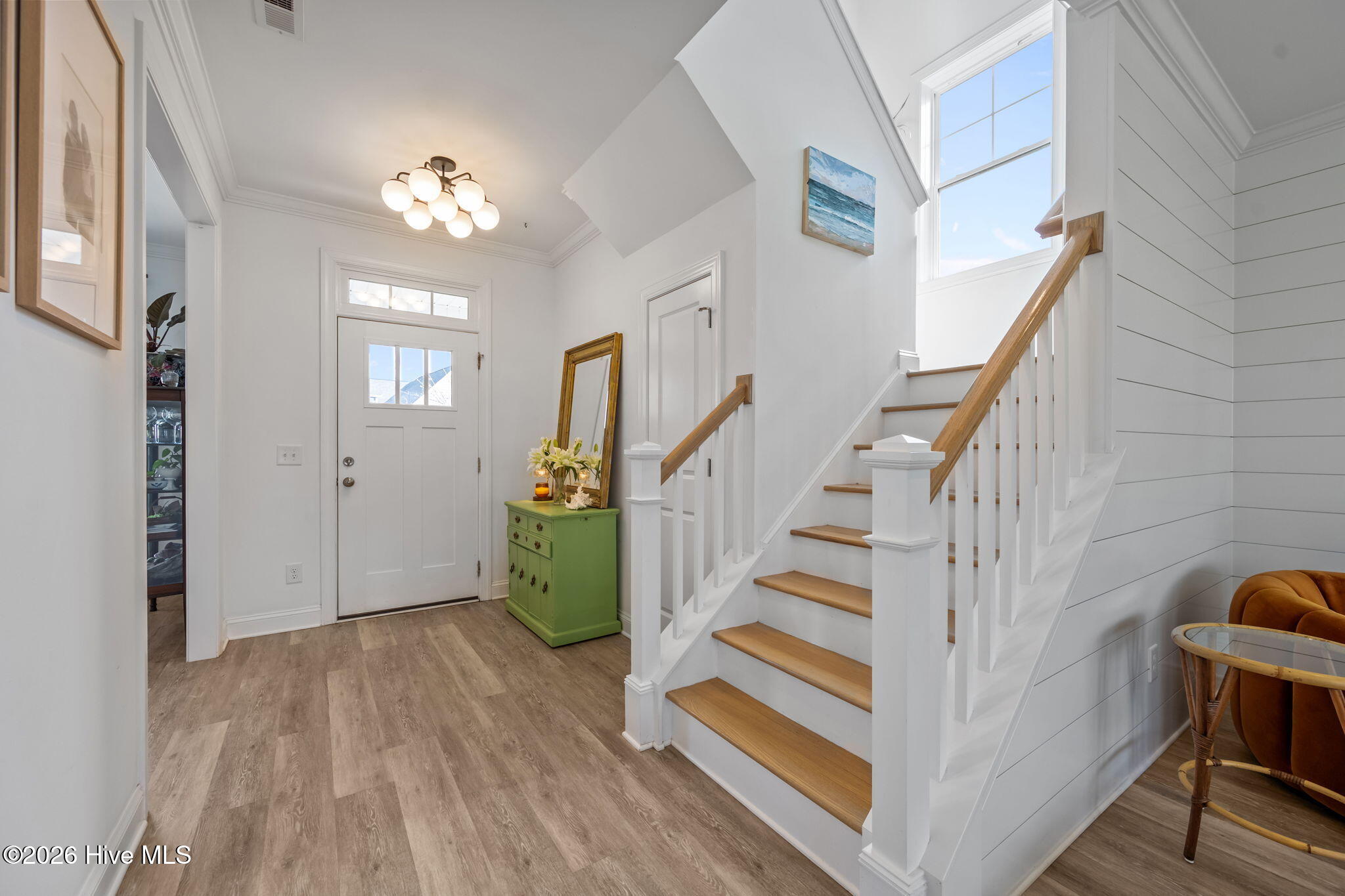 100566111 | Photo 10