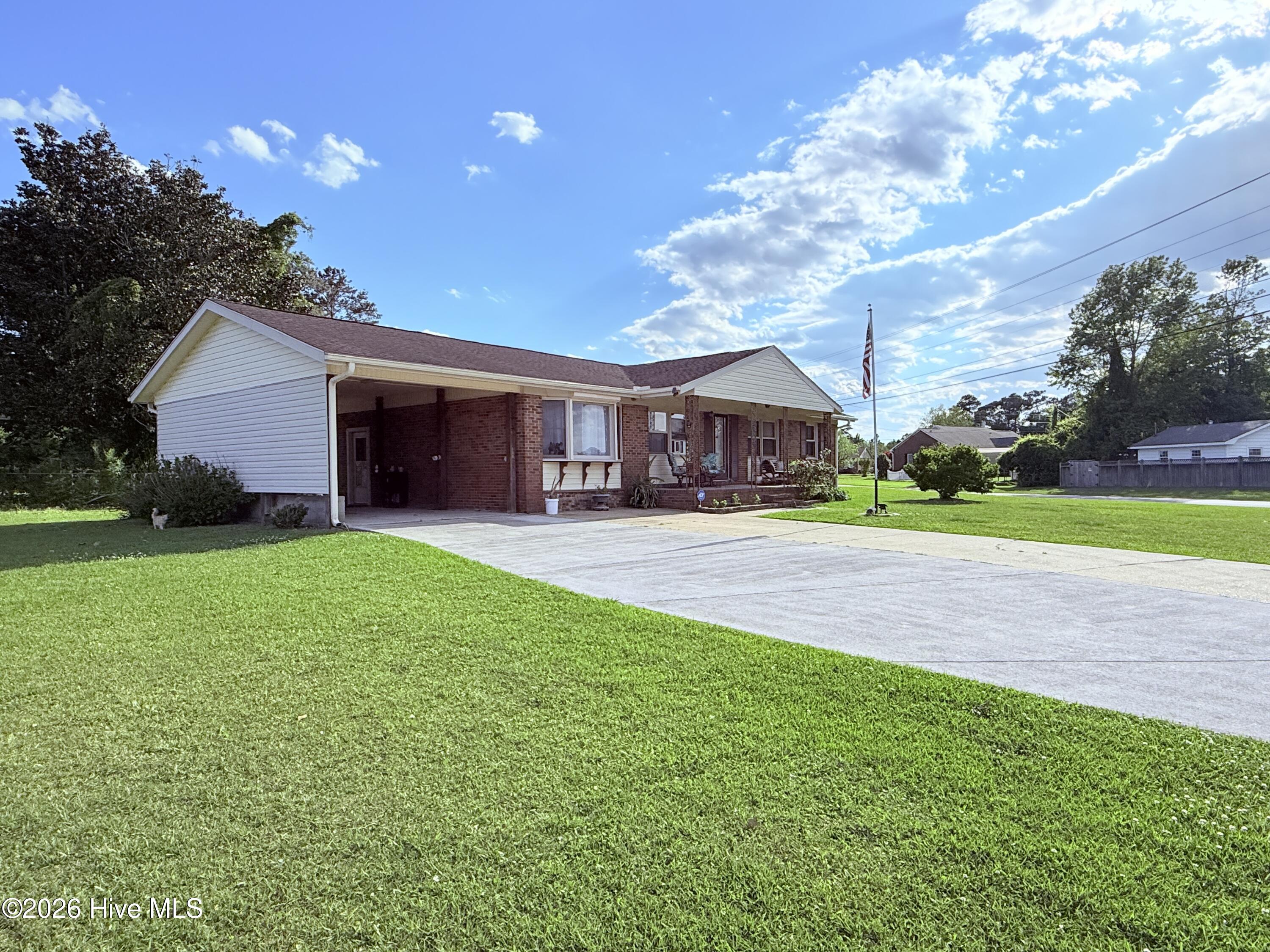 100568952 | Photo 19