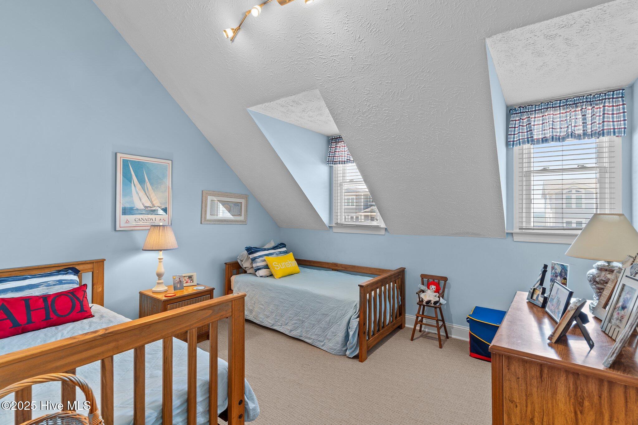 100514619 | Photo 20