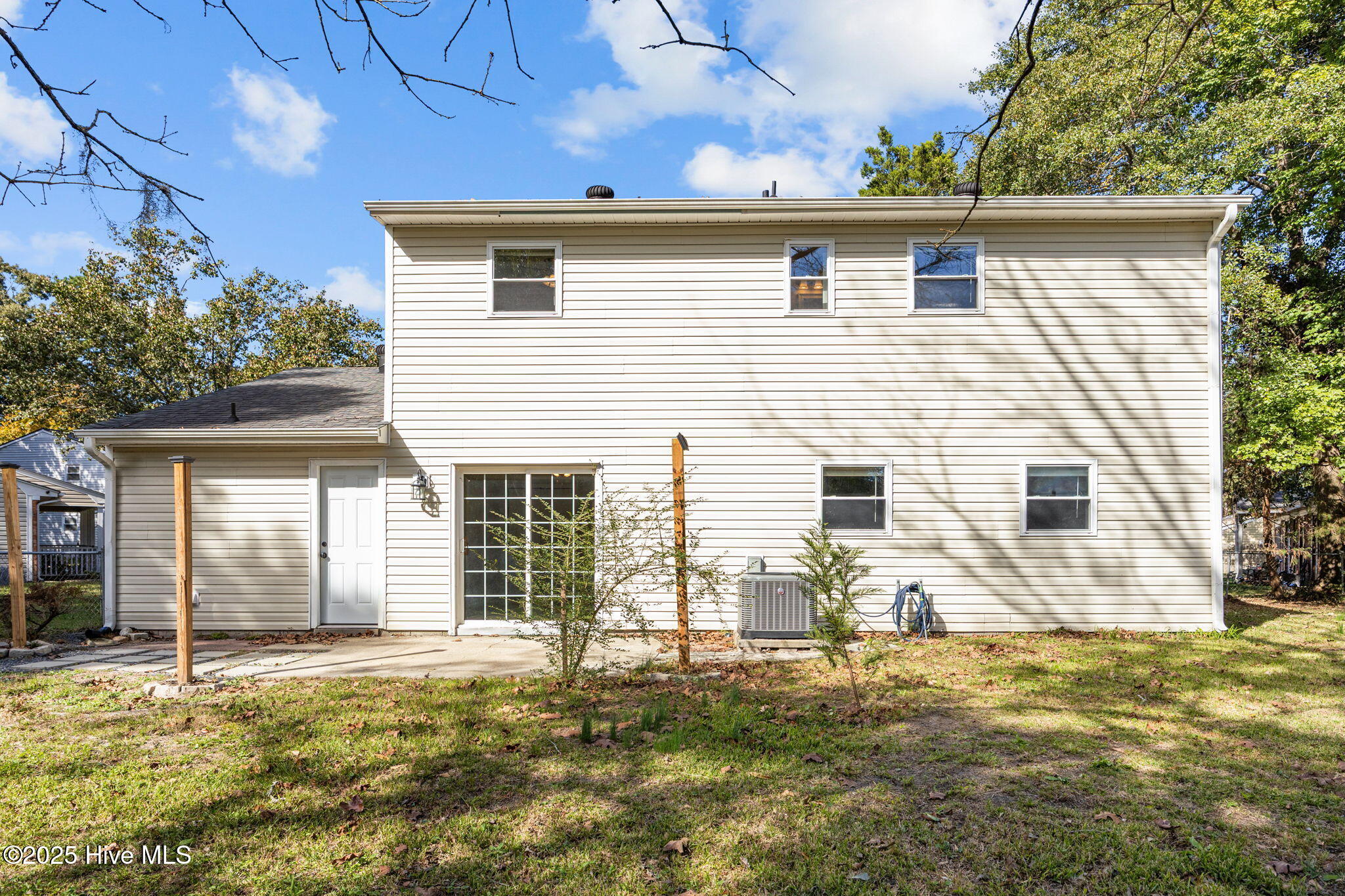 100539019 | Photo 30