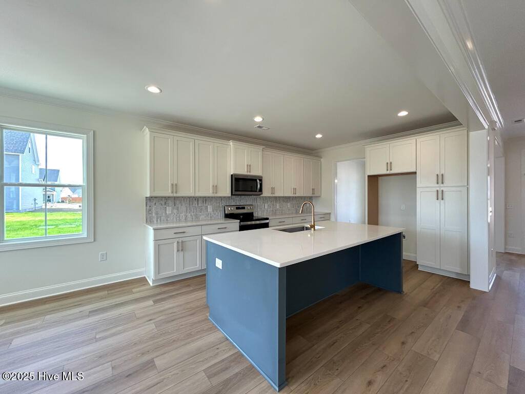 100479294 | Photo 21