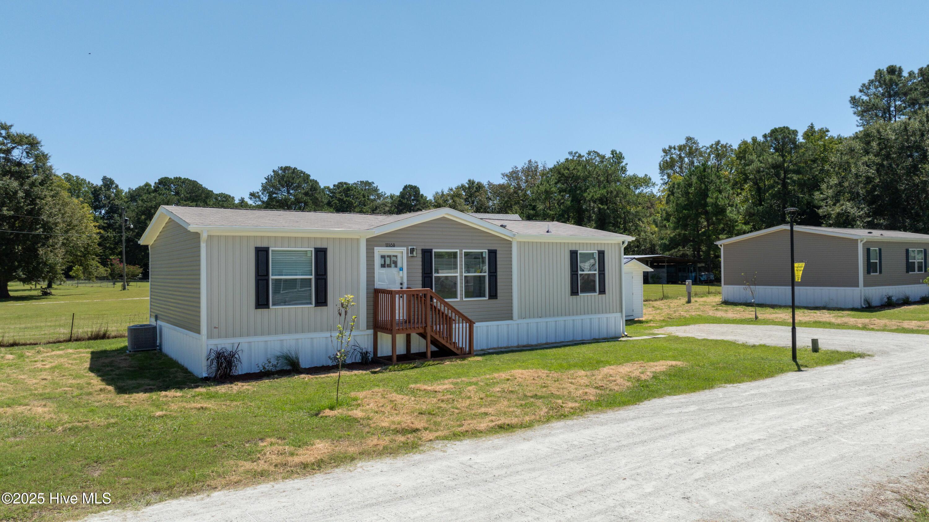 1118 Old Tar Landing Road - Interiors -