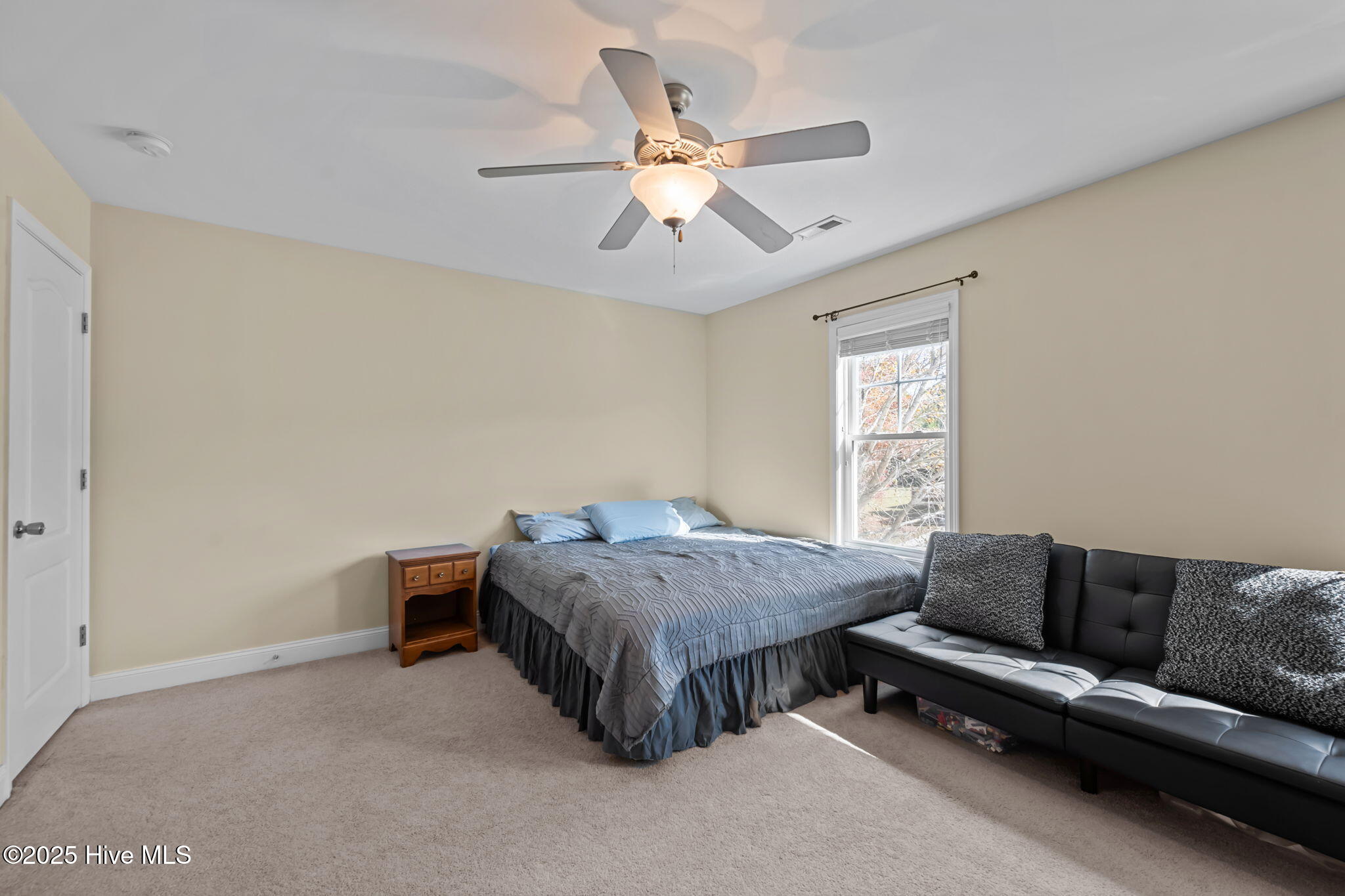 100540594 | Photo 26