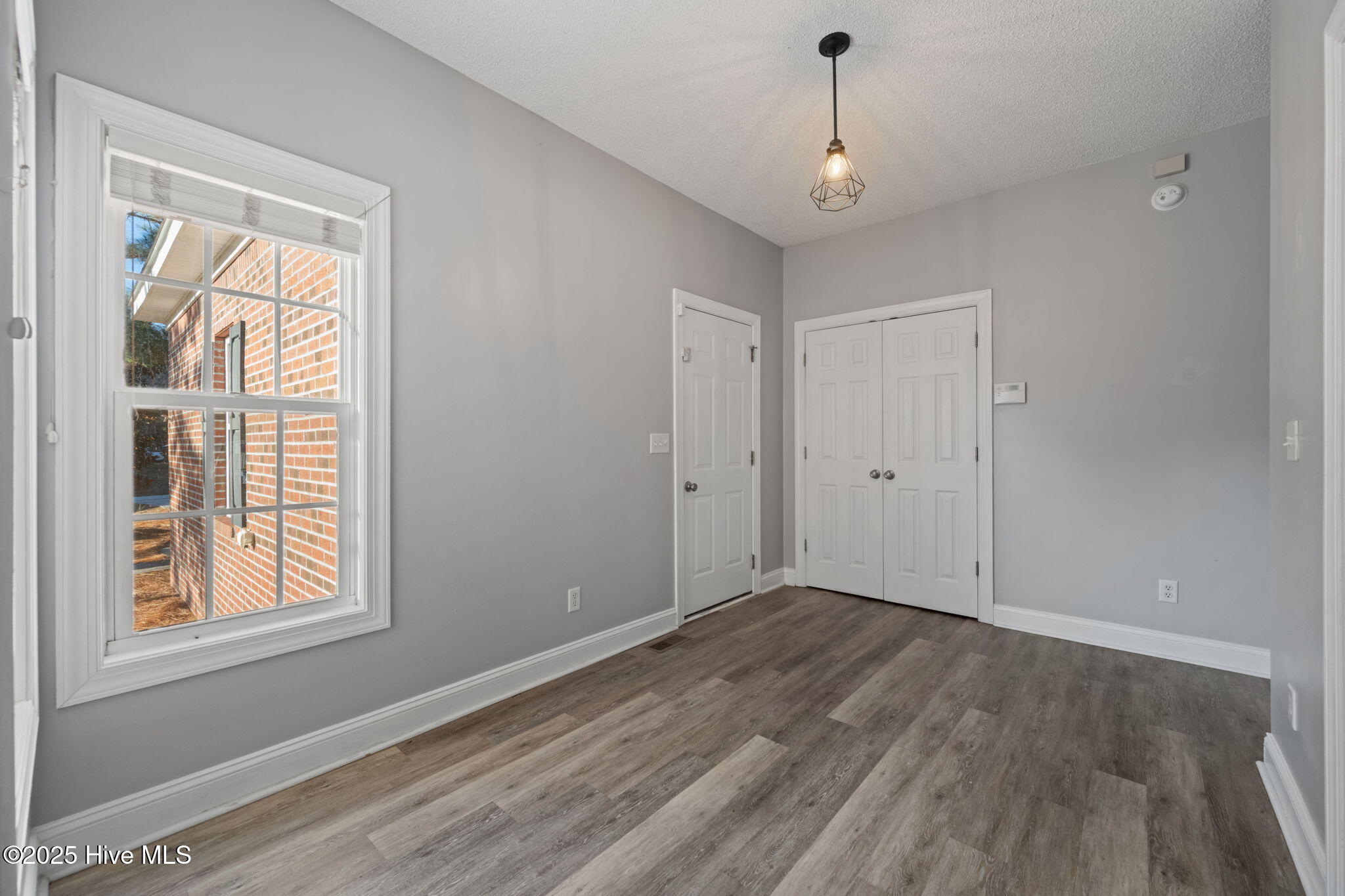 100542743 | Photo 18