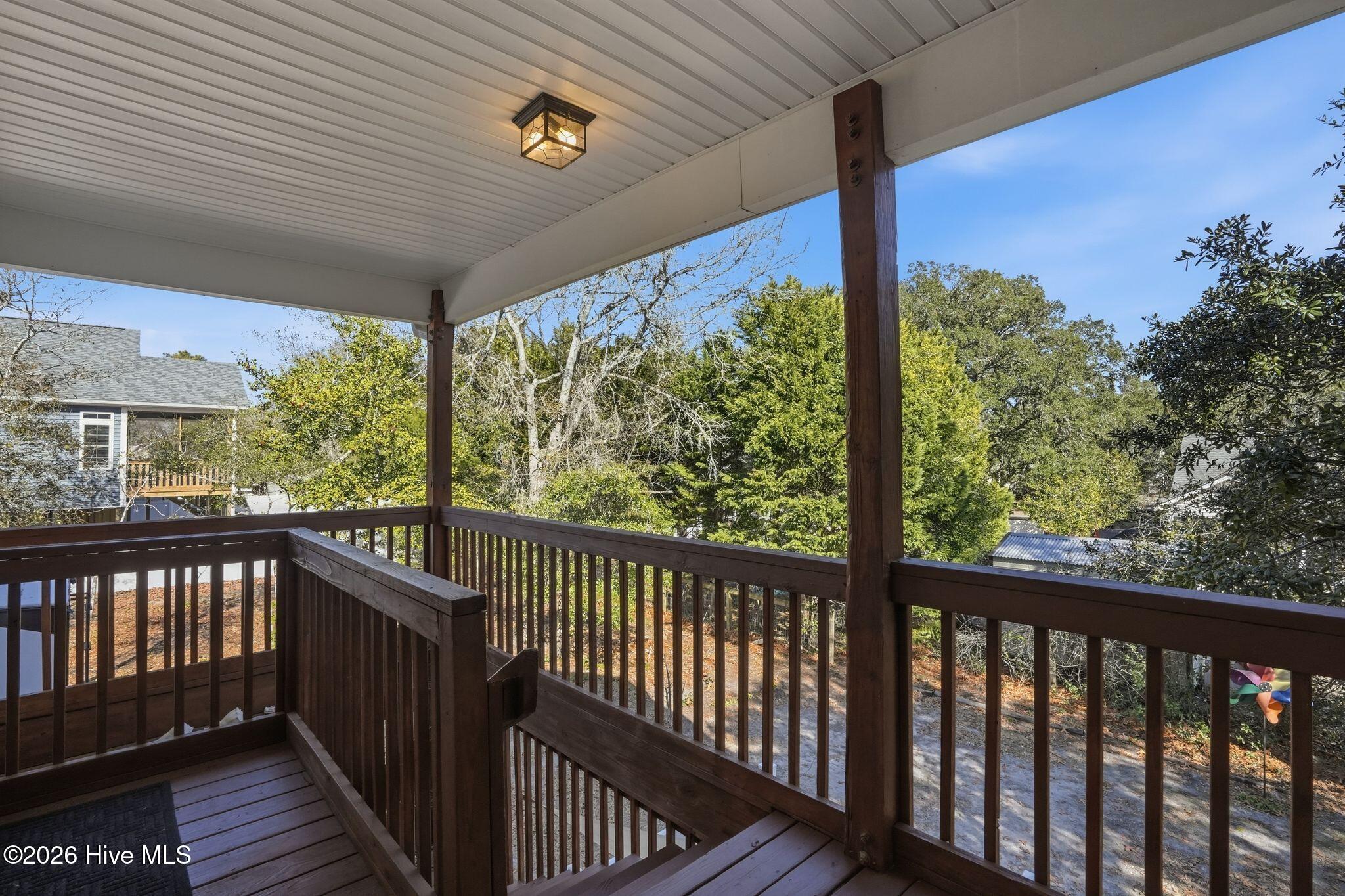 100555111 | Photo 78