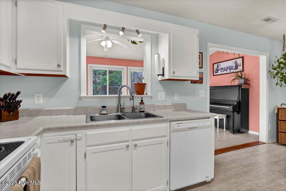 100551608 | Photo 12