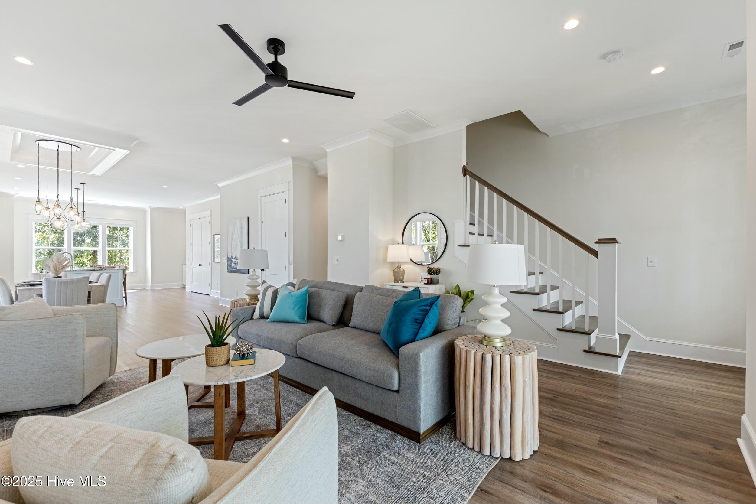 100498490 | Photo 20