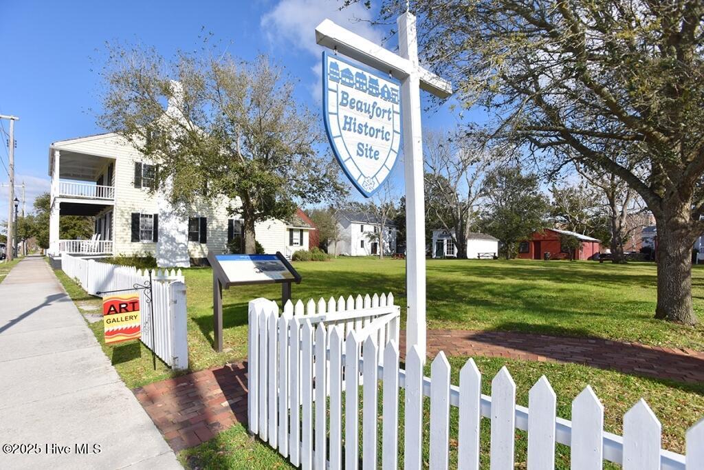 Homes for sale in Beaufort, NC | 402 Taylorwood Dr, Beaufort, NC 28516 | MLS# 100532683