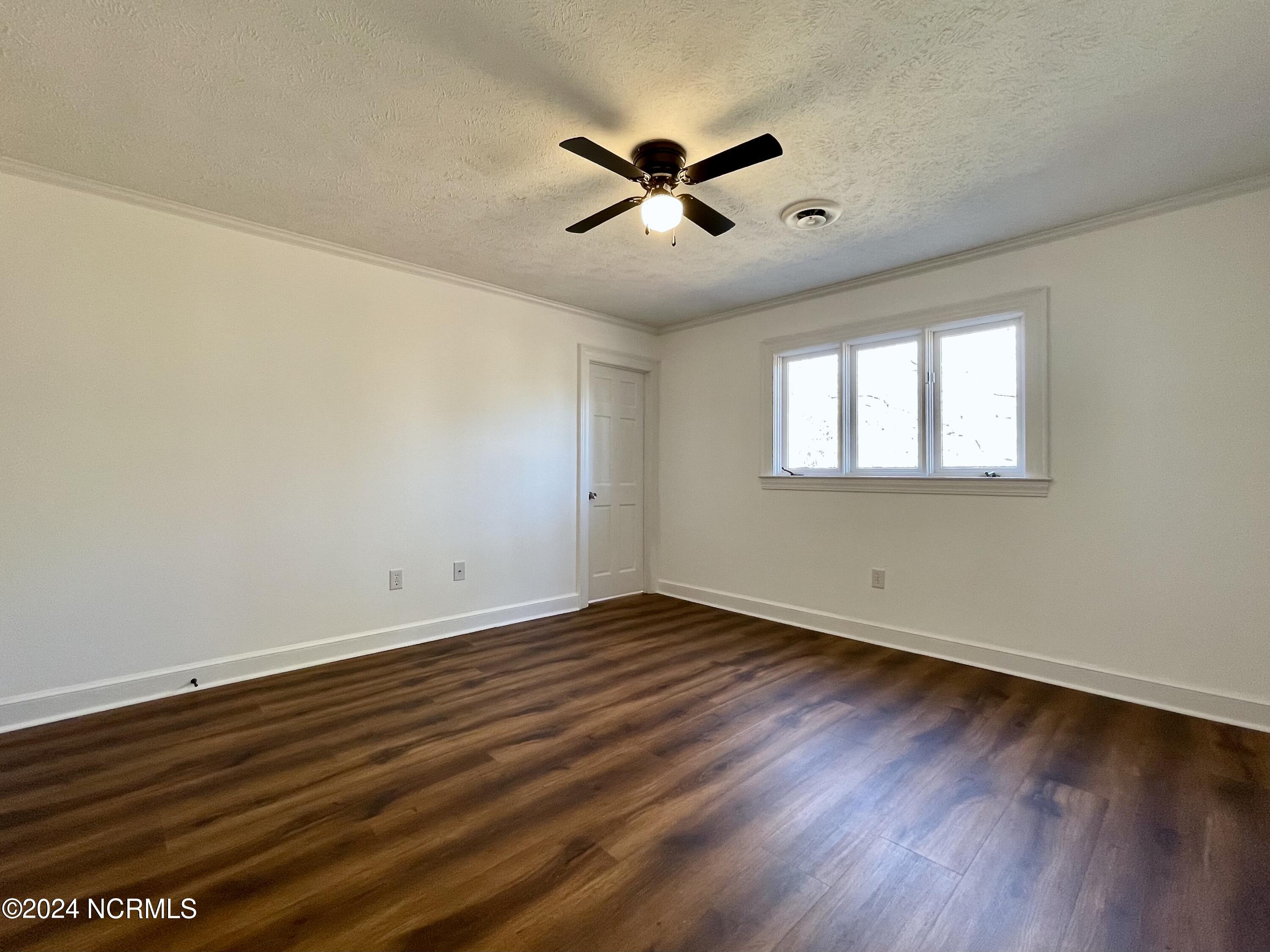 100426973 | Photo 27