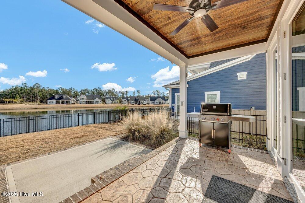 100547868 | Photo 42