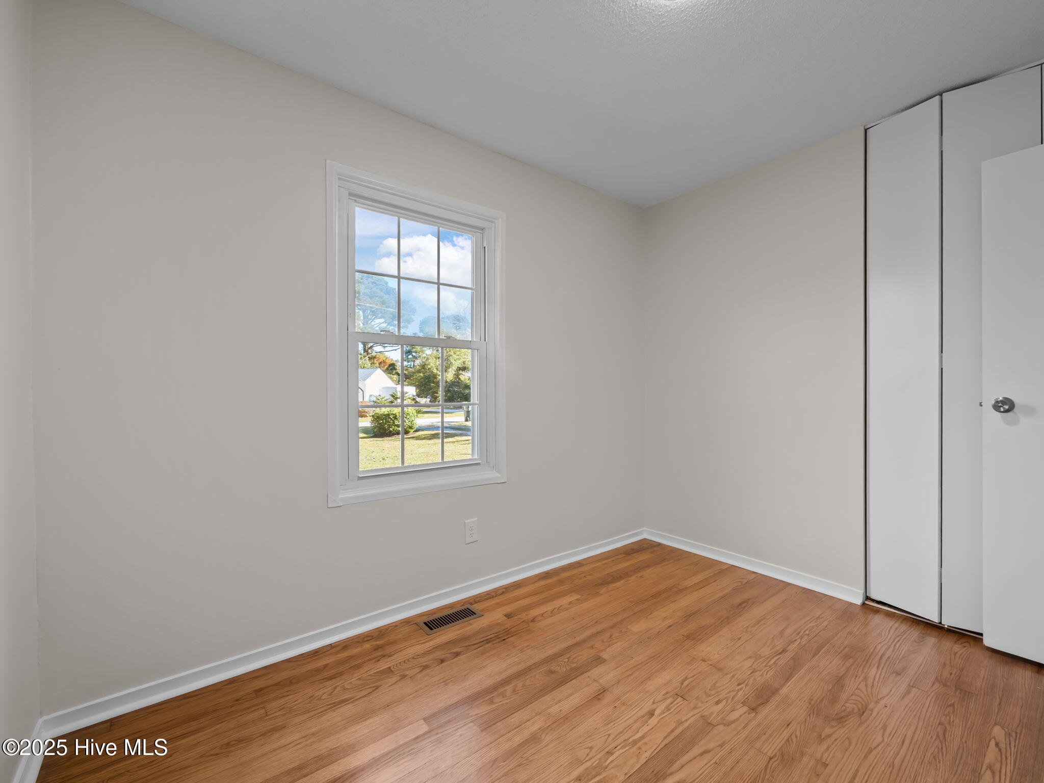 2859 Easy Street,Newport