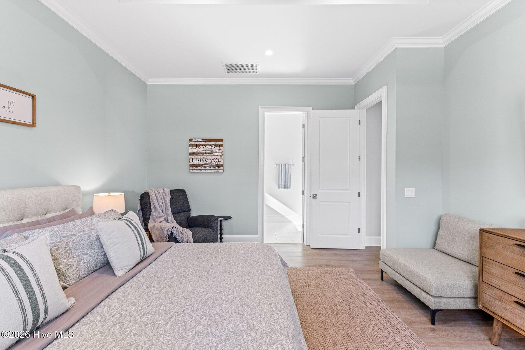 100553656 | Photo 24